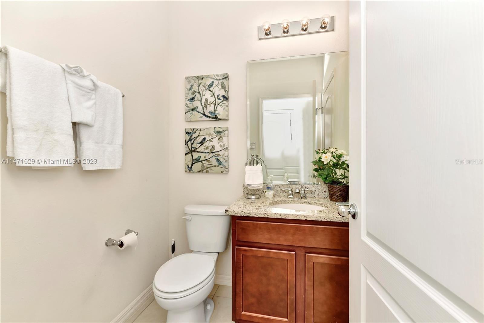 Image 17 of 39 For 5247 Wildwood Way
