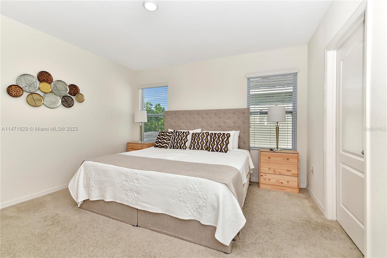 Image 24 of 39 For 5247 Wildwood Way
