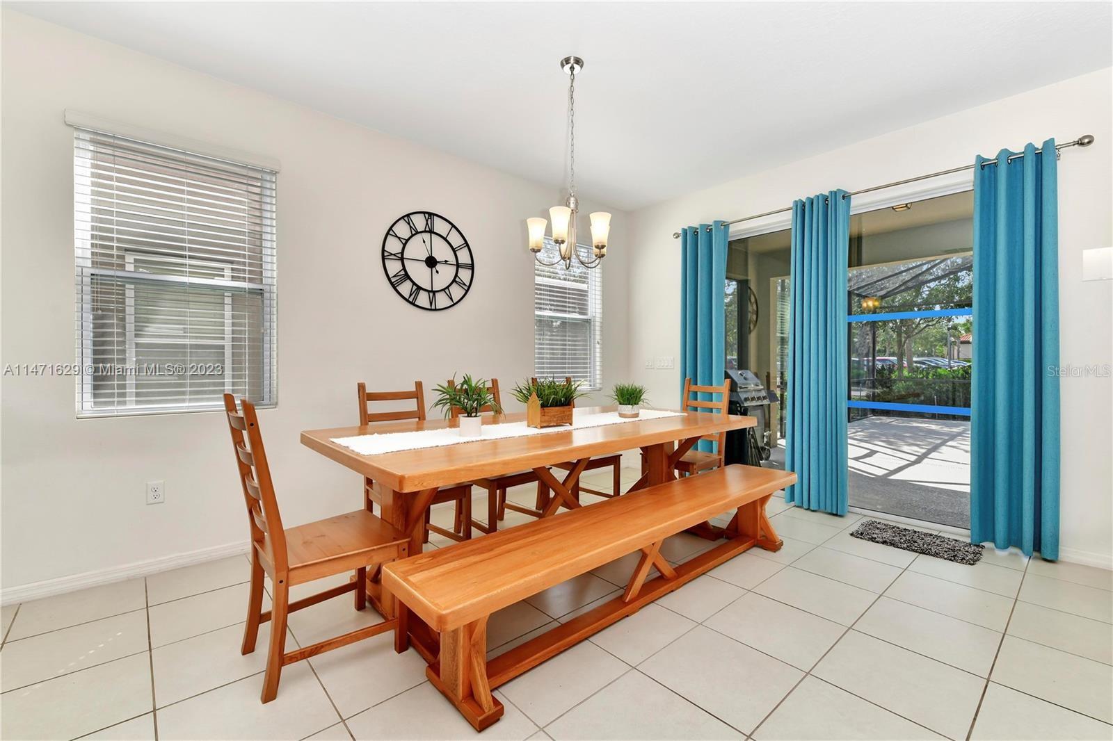 Image 6 of 39 For 5247 Wildwood Way
