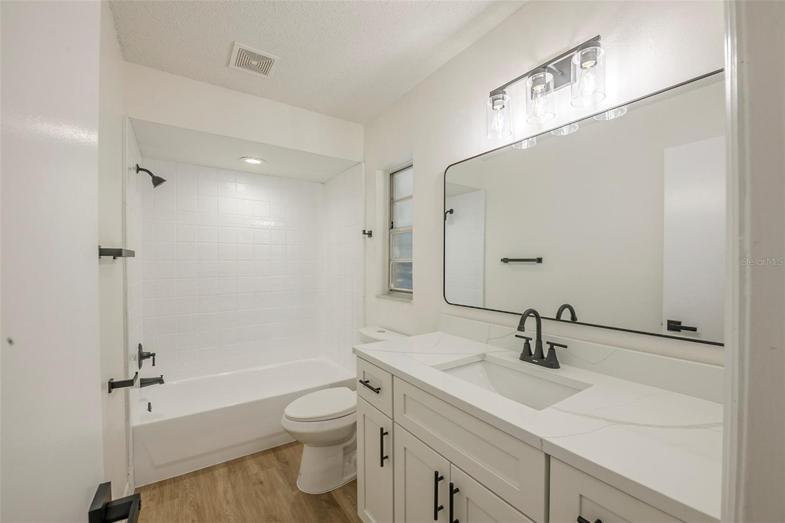 Image 11 of 24 For 205 Hickory Drive