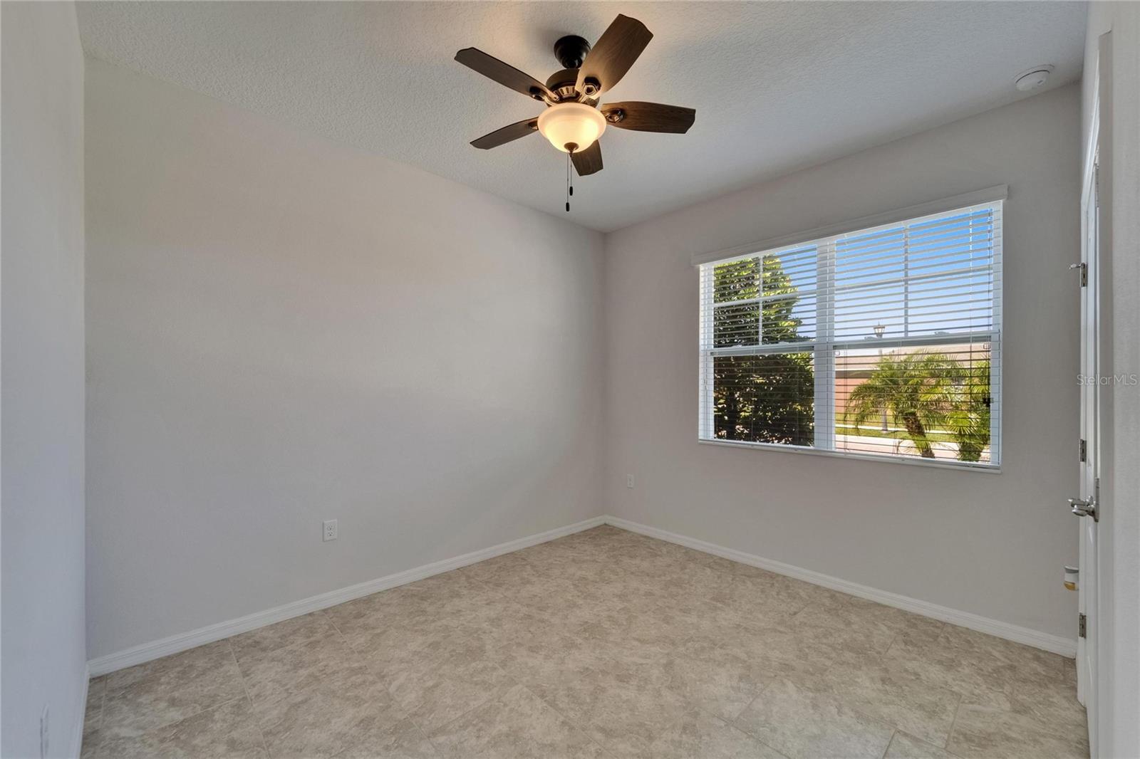Image 21 of 36 For 2612 Canyon Crest Drive