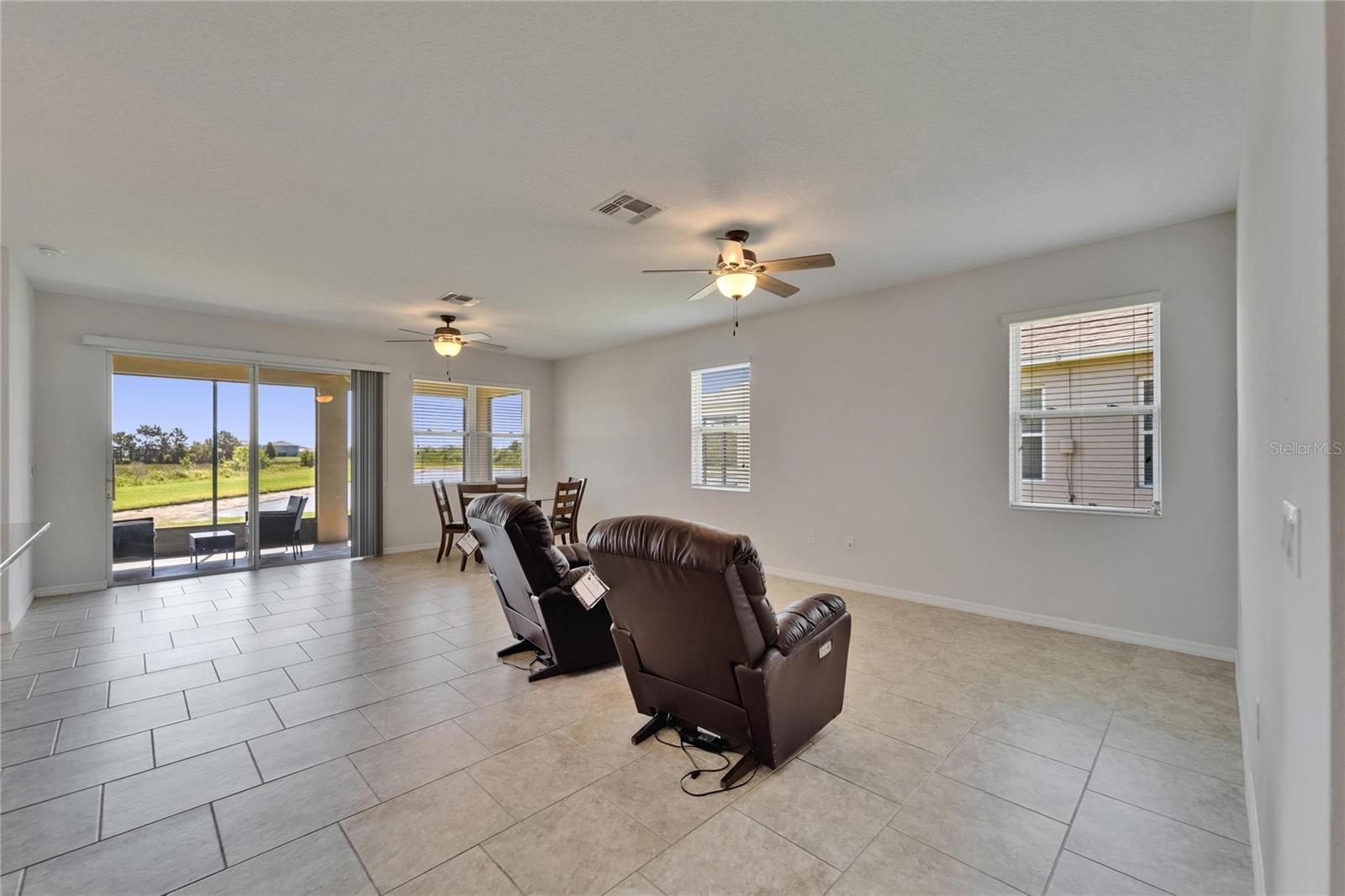 Image 7 of 36 For 2612 Canyon Crest Drive