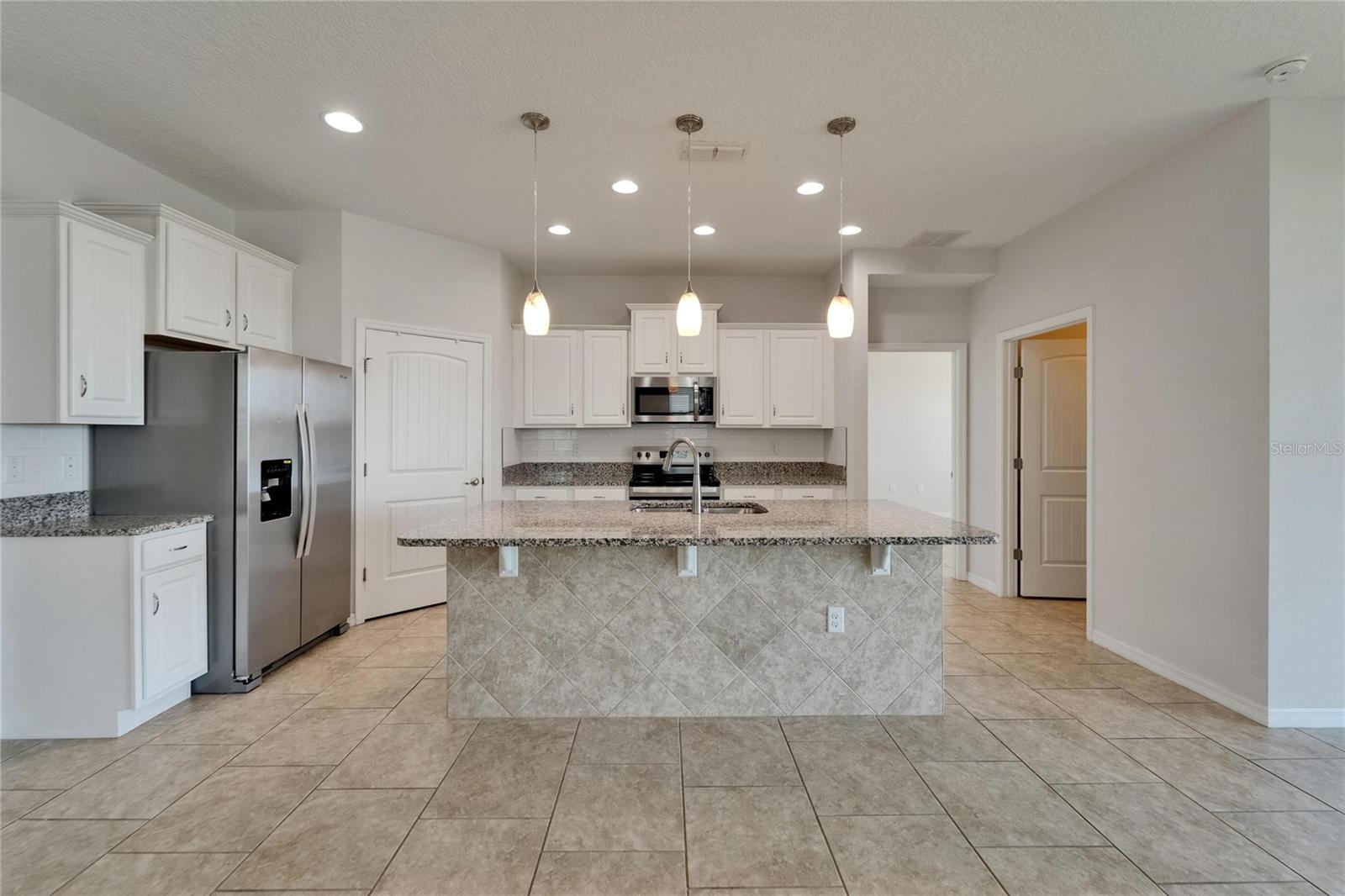 Image 8 of 36 For 2612 Canyon Crest Drive