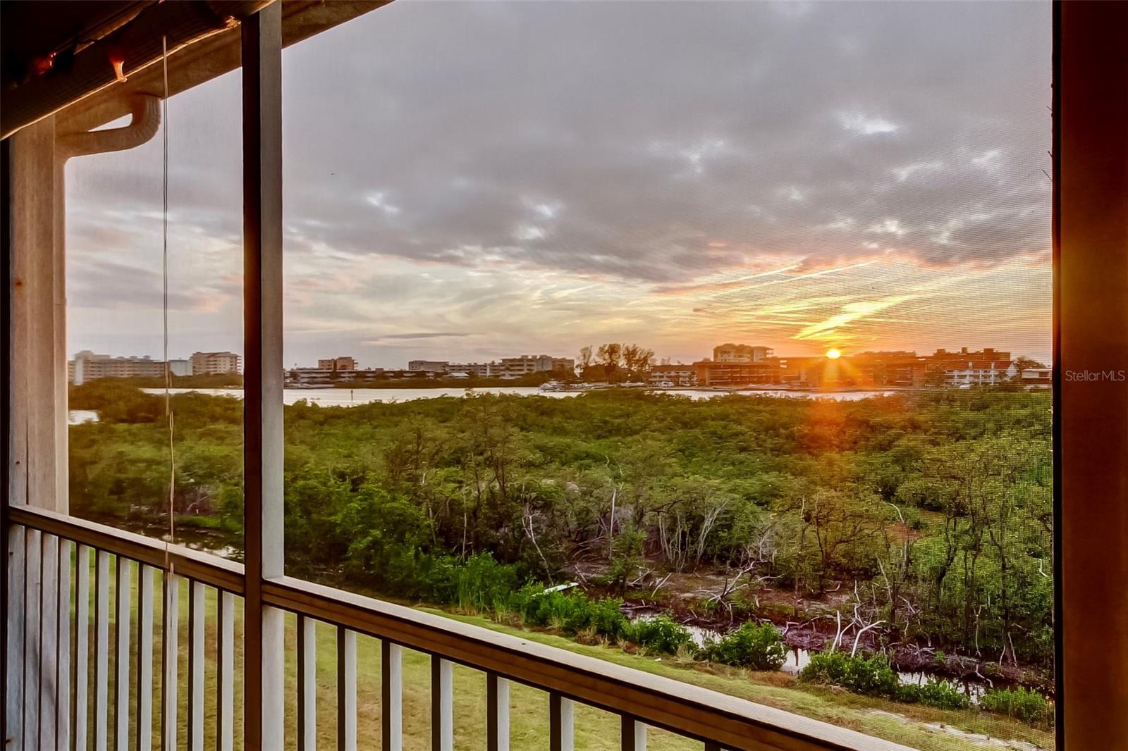 Details for 9484 Tara Cay Court 8, SEMINOLE, FL 33776