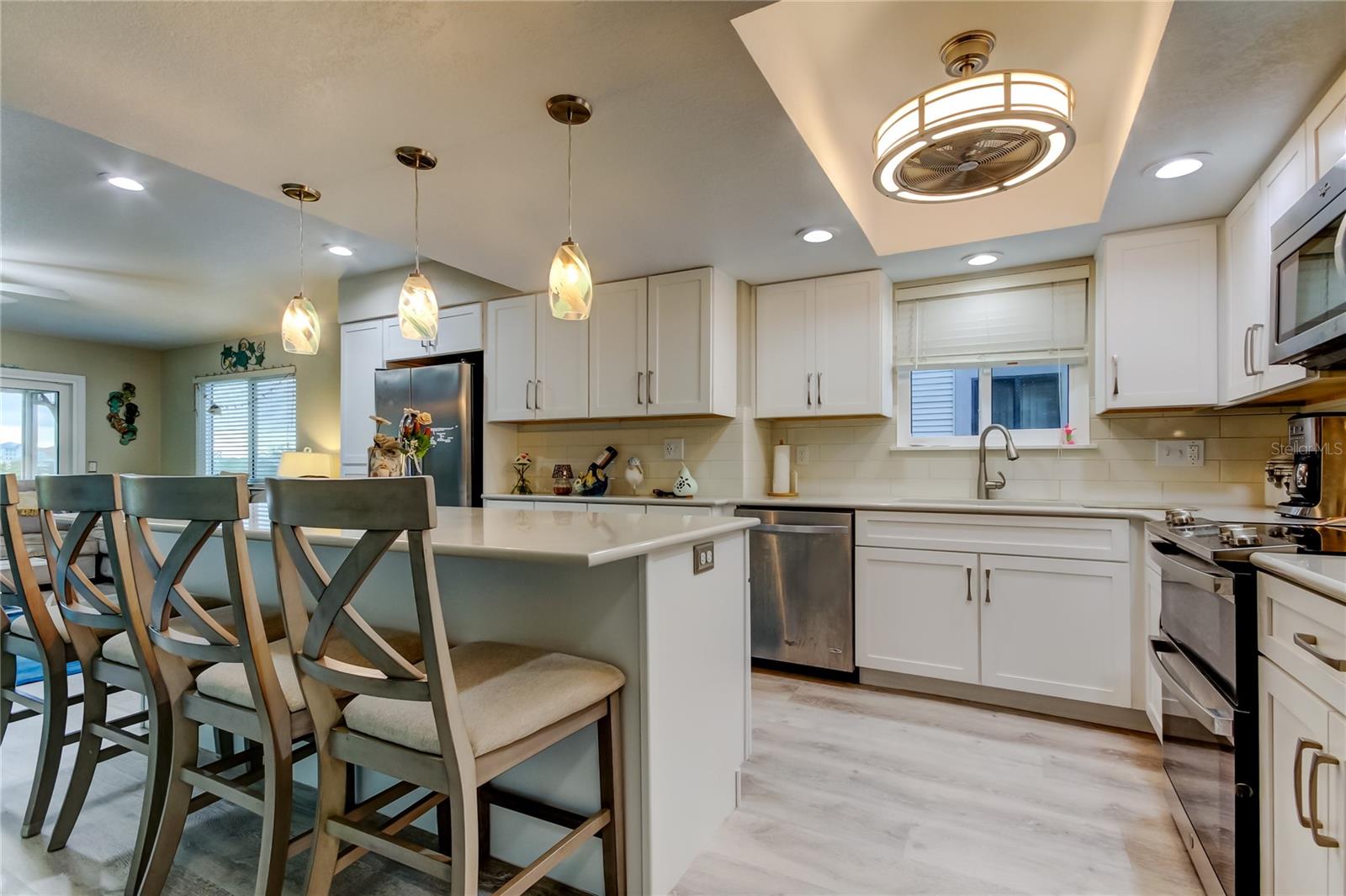Image 13 of 75 For 9484 Tara Cay Court 8