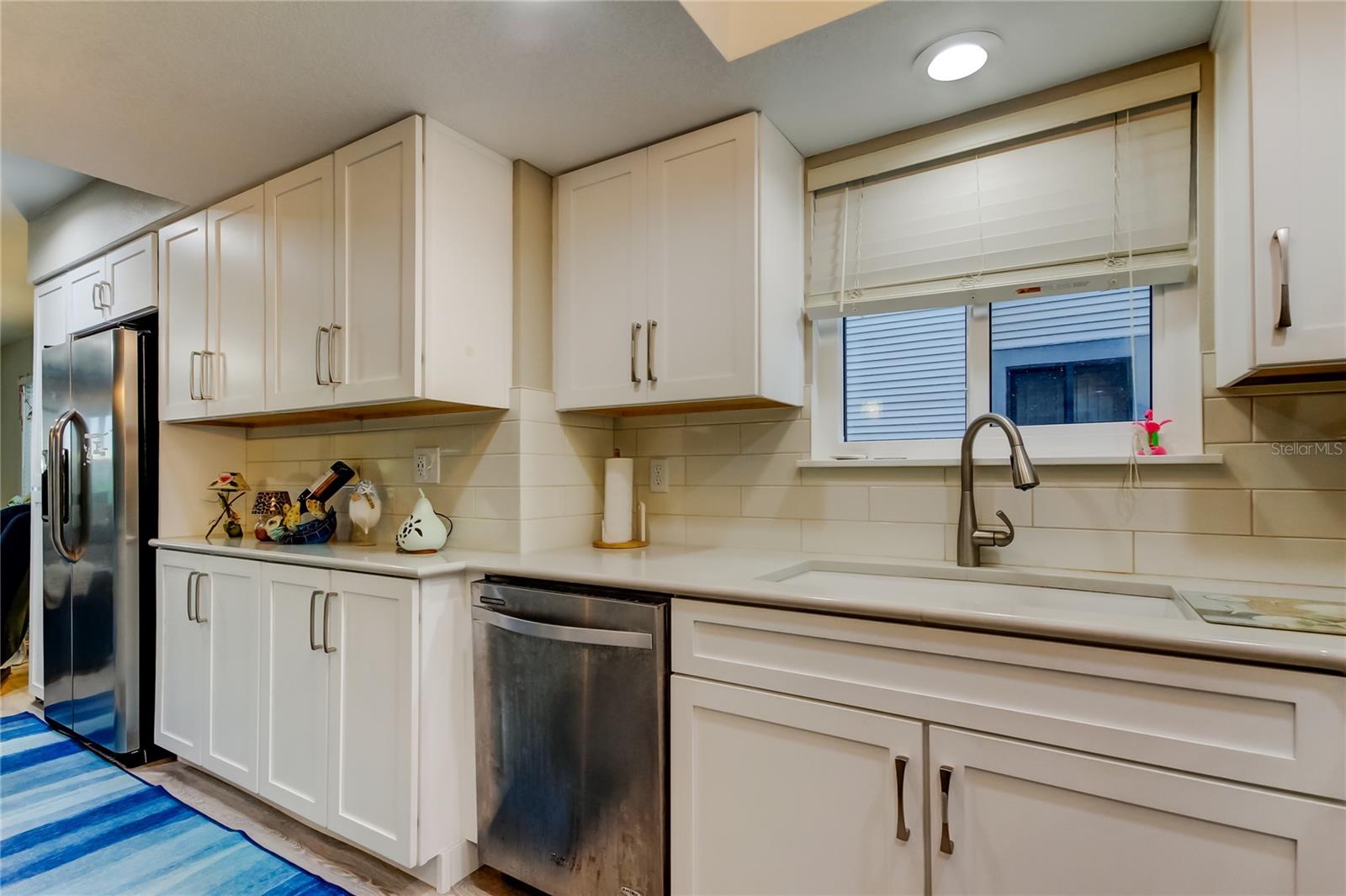Image 18 of 75 For 9484 Tara Cay Court 8