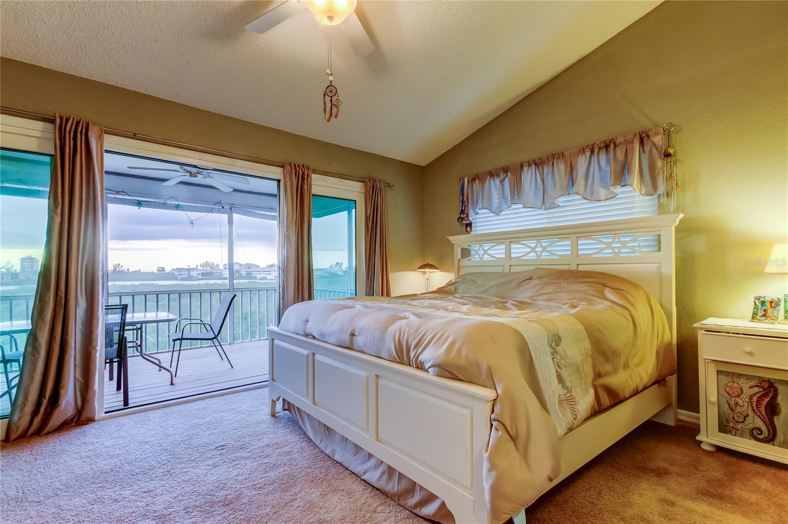 Image 22 of 75 For 9484 Tara Cay Court 8
