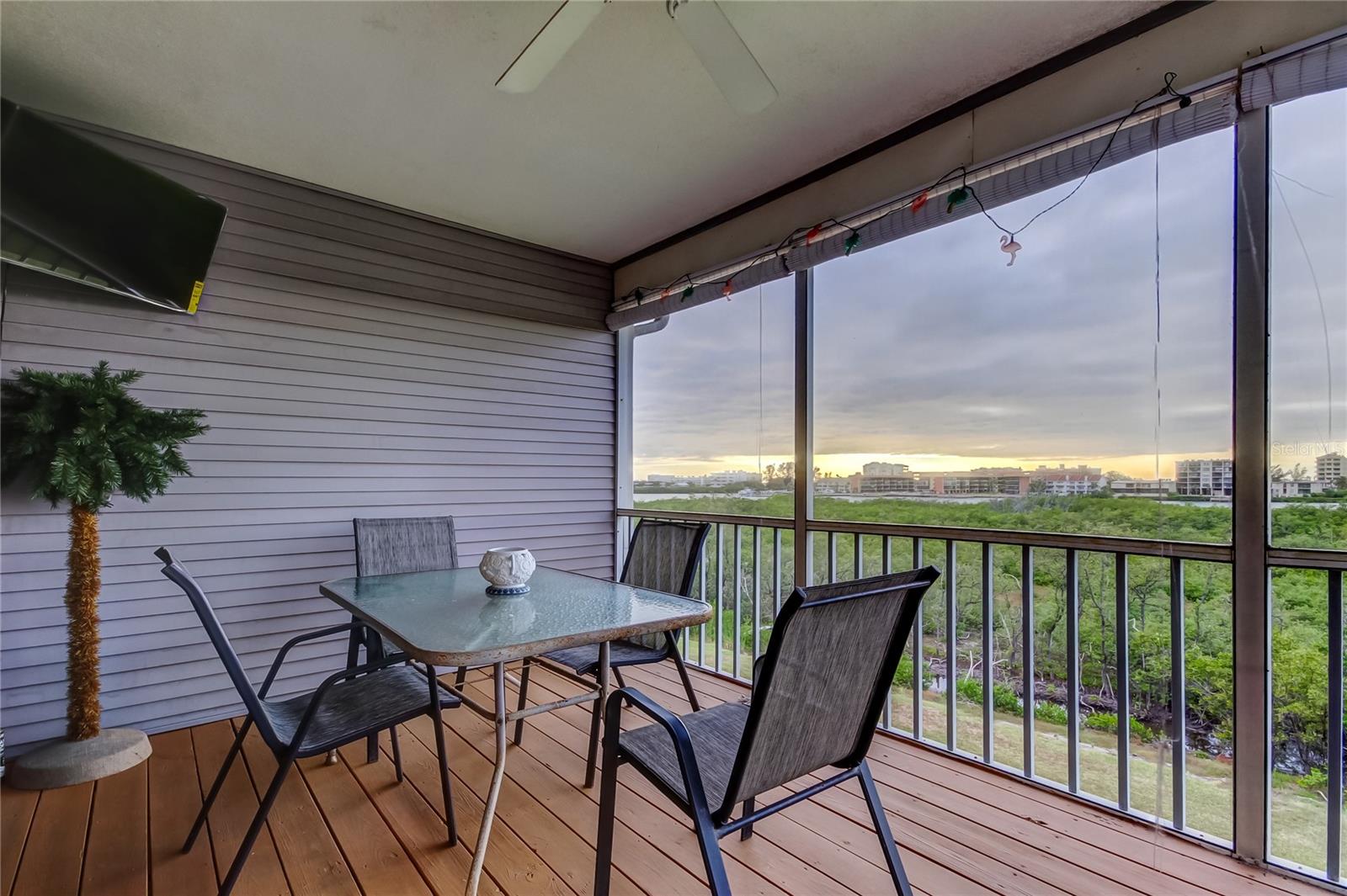 Image 28 of 75 For 9484 Tara Cay Court 8