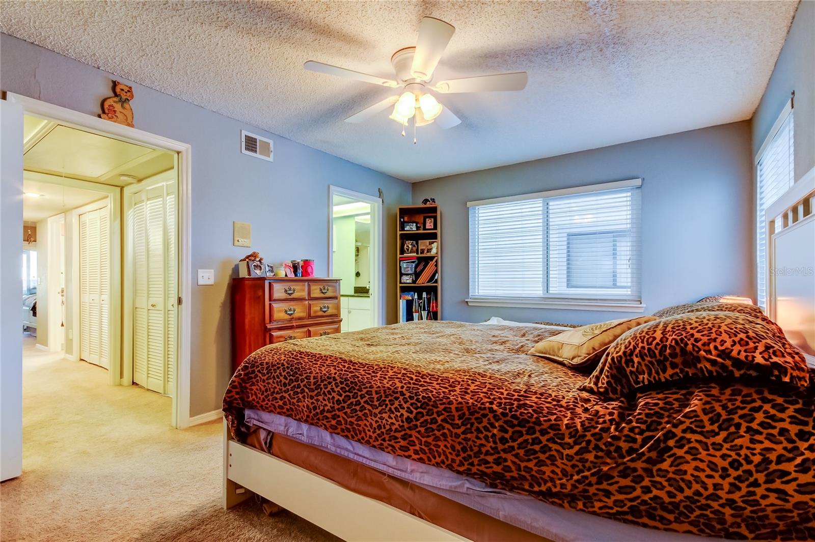 Image 36 of 75 For 9484 Tara Cay Court 8