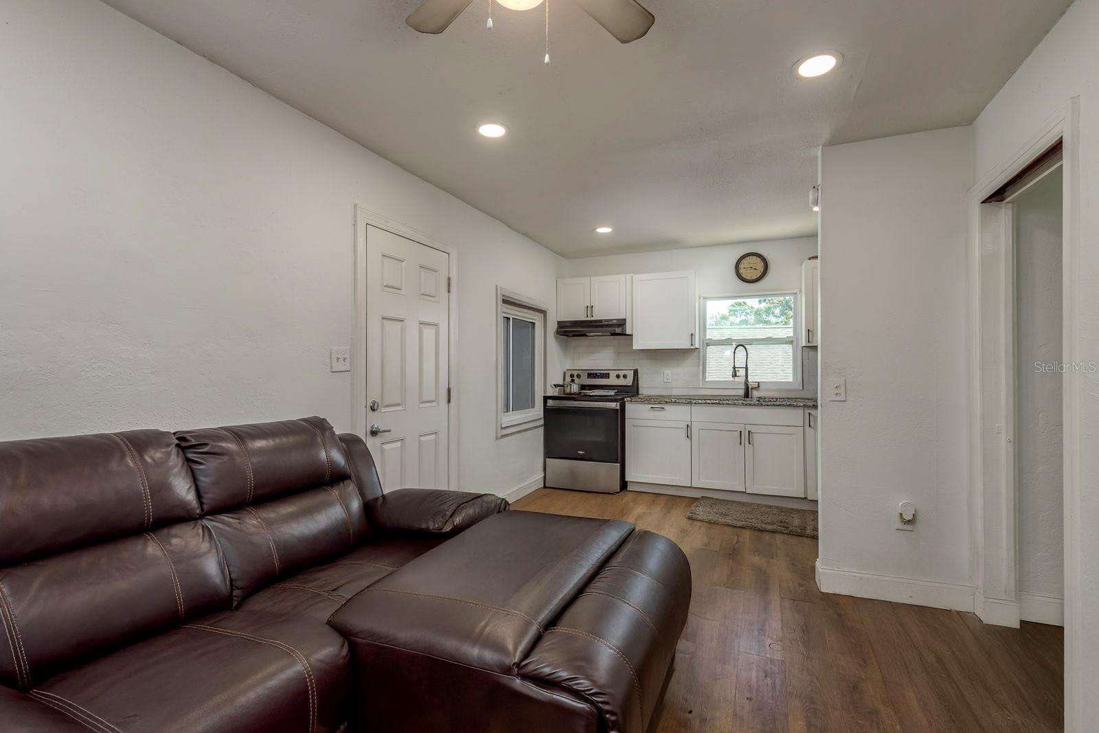 Image 17 of 29 For 2911 16th Avenue S A