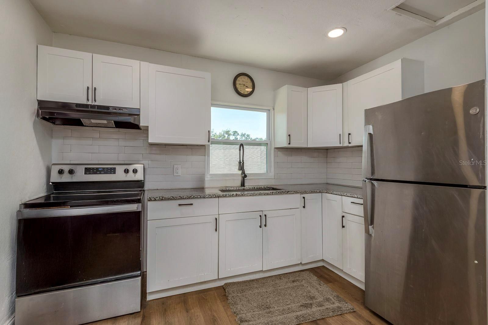 Image 19 of 29 For 2911 16th Avenue S A