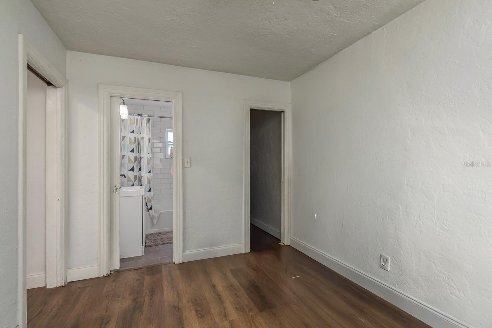 Image 21 of 29 For 2911 16th Avenue S A