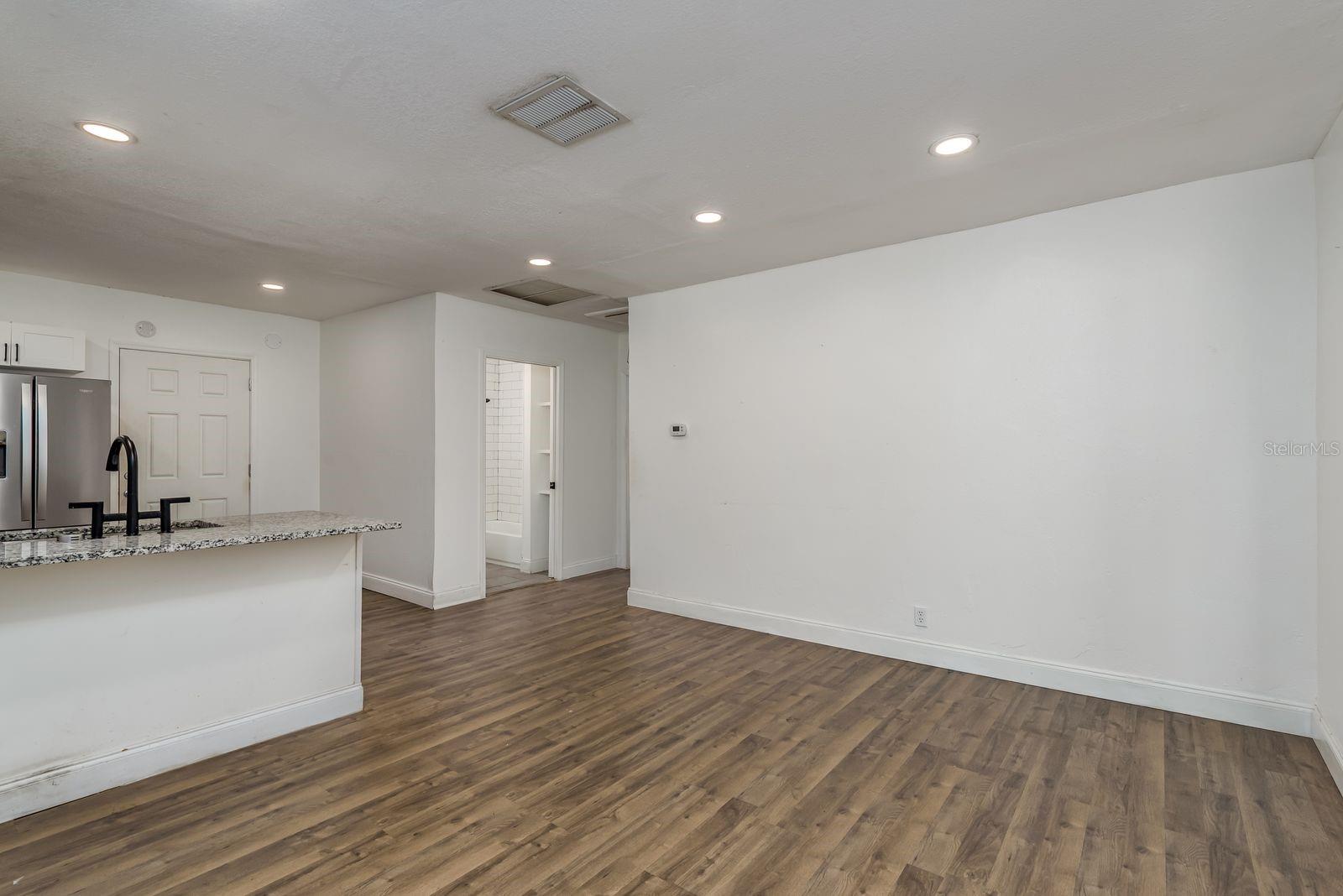 Image 5 of 29 For 2911 16th Avenue S A