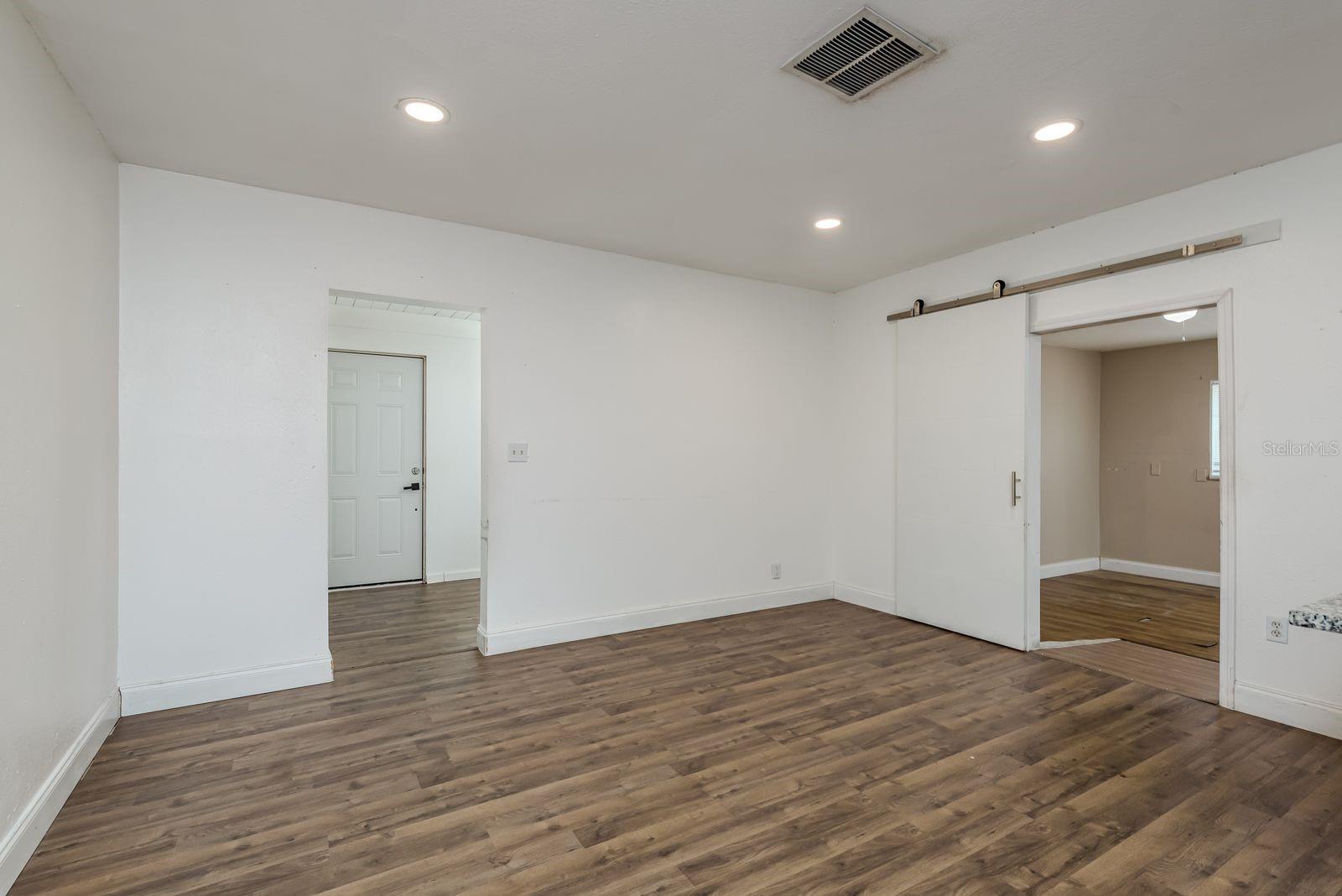 Image 6 of 29 For 2911 16th Avenue S A