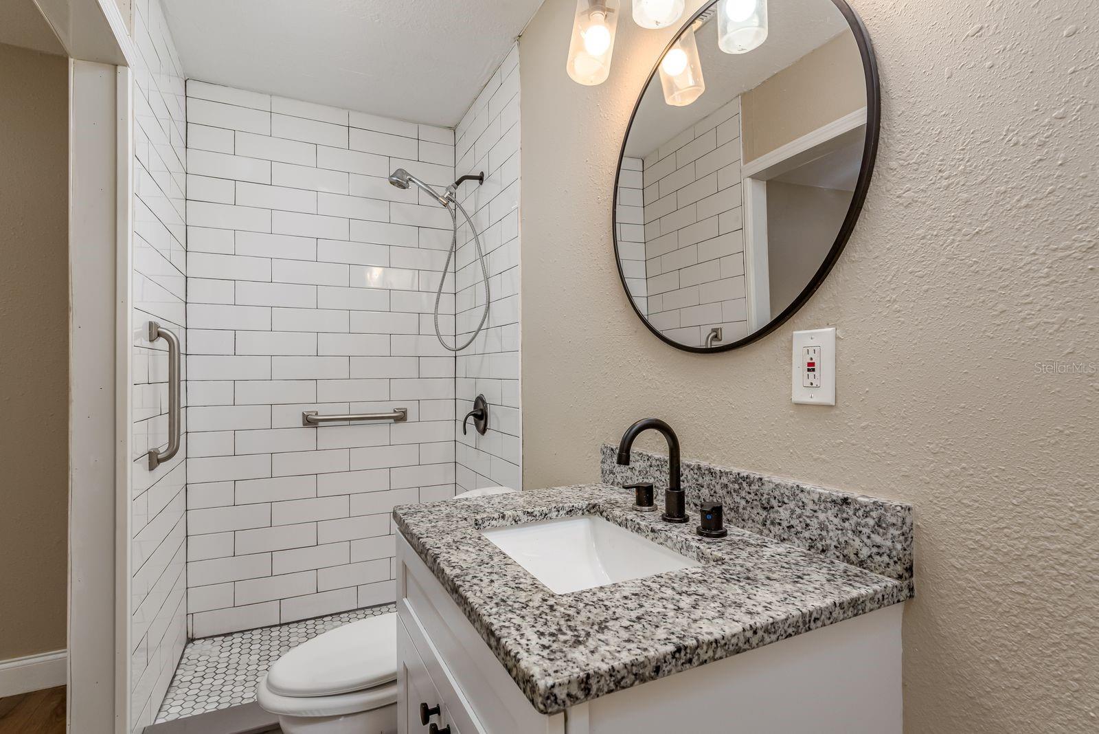 Image 7 of 29 For 2911 16th Avenue S A