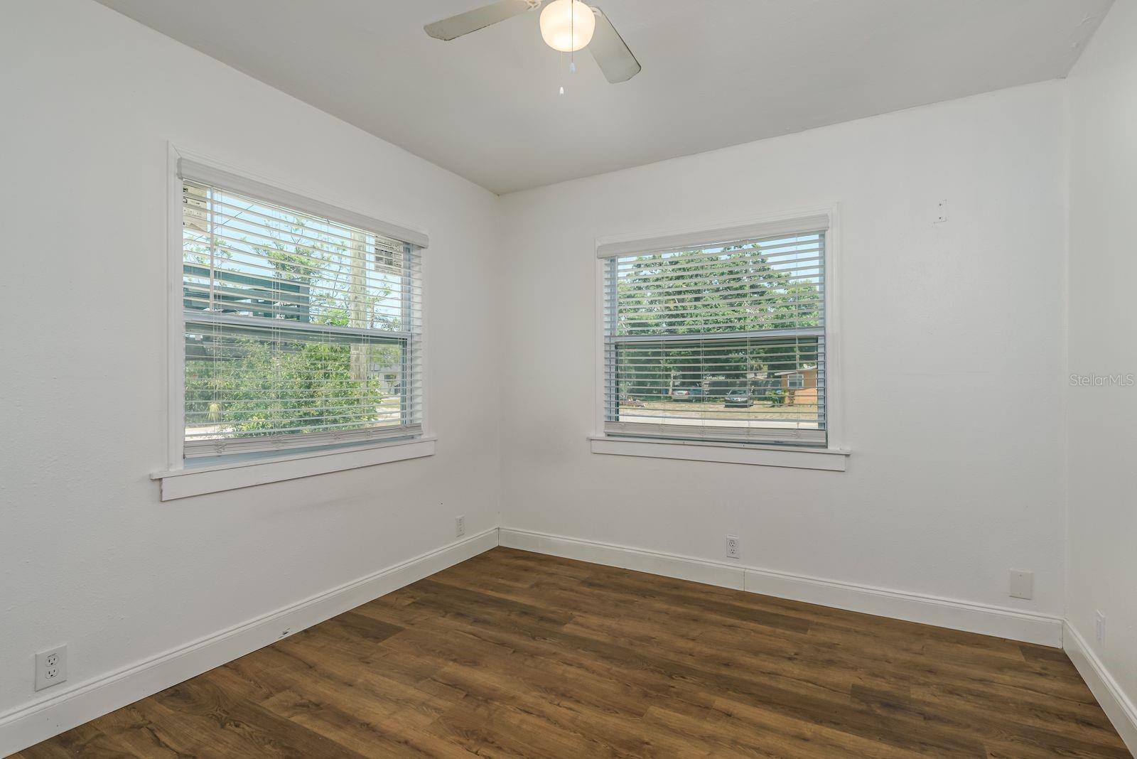 Image 8 of 29 For 2911 16th Avenue S A
