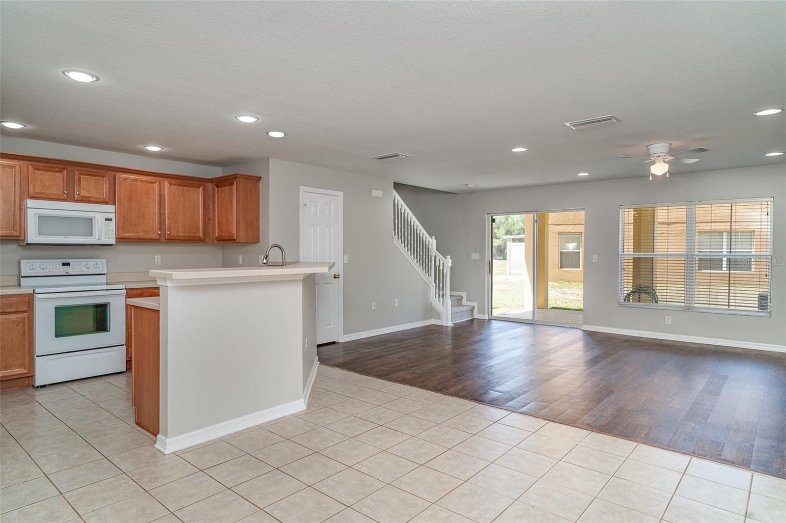 Image 5 of 22 For 6954 Hawthorne Trace Lane