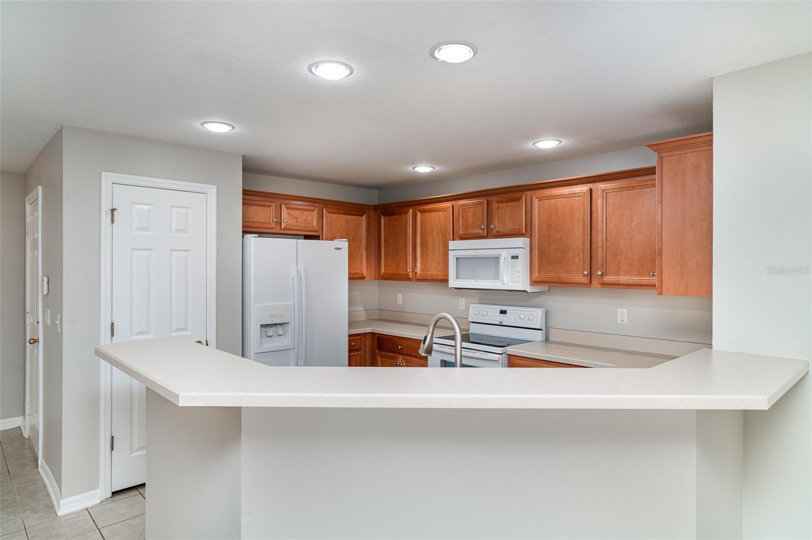 Image 7 of 22 For 6954 Hawthorne Trace Lane