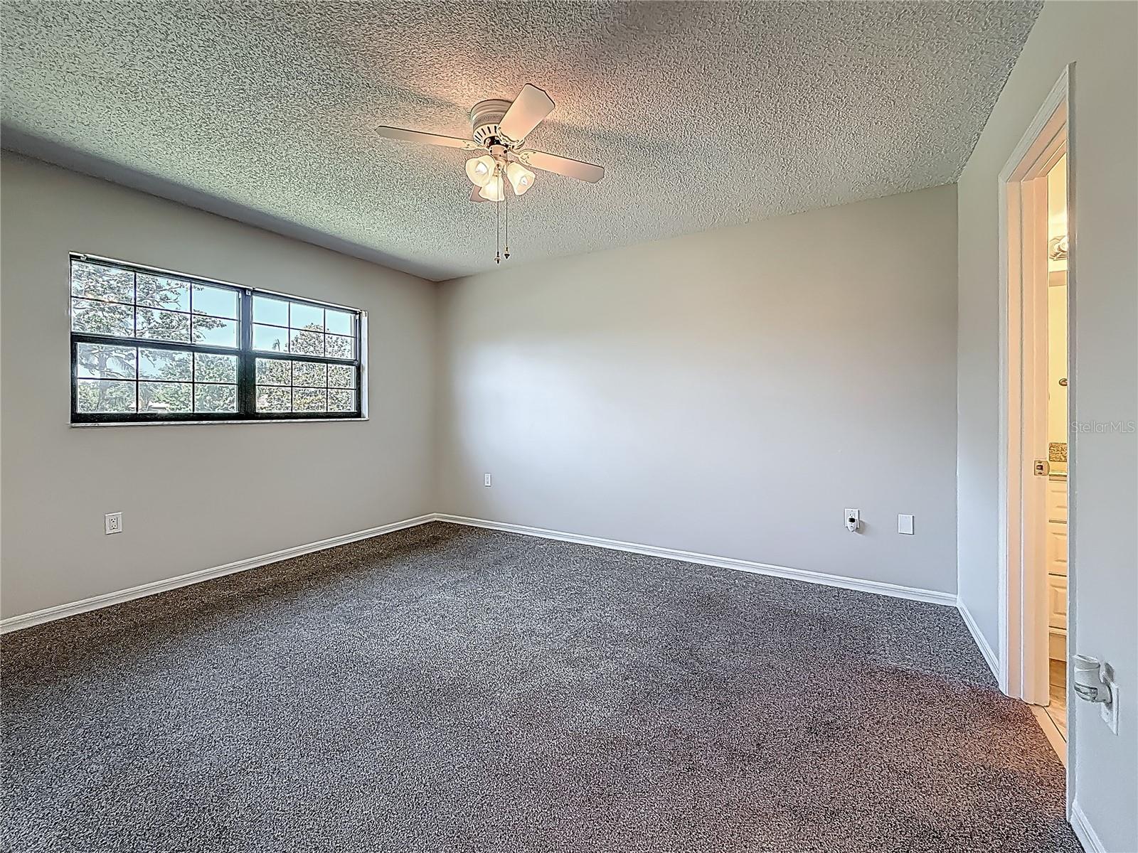 Image 21 of 61 For 12900 Vonn Road D202