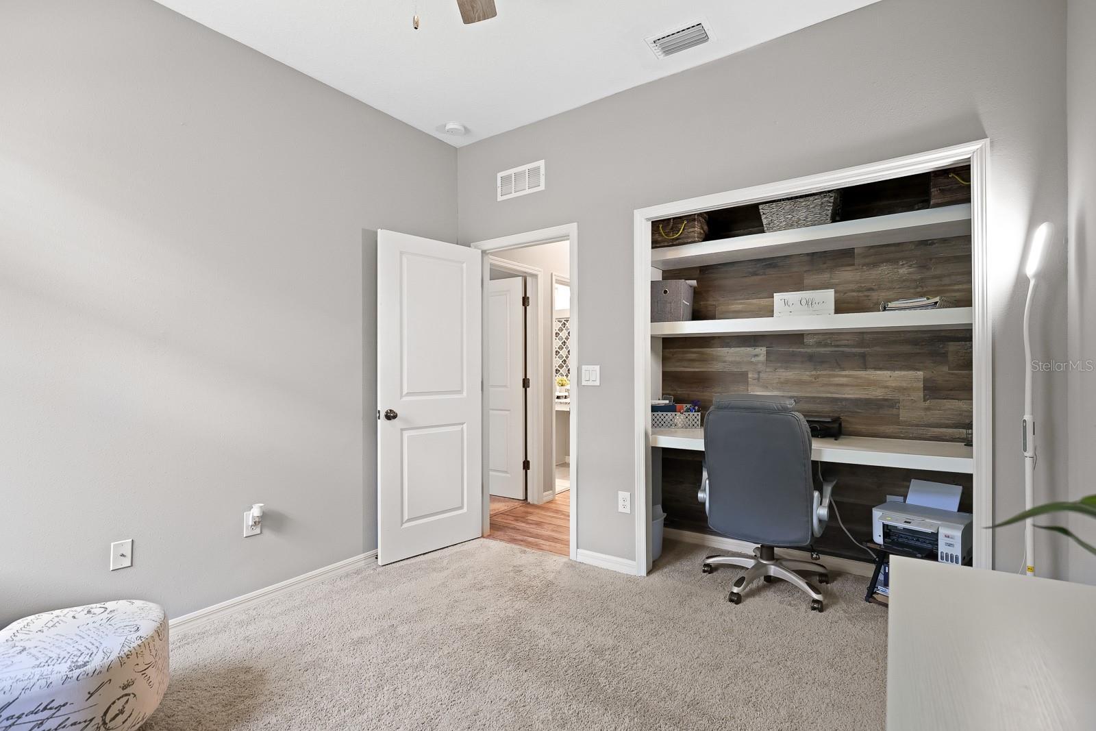 Listing photo id 26 for 520 Valri Park Drive