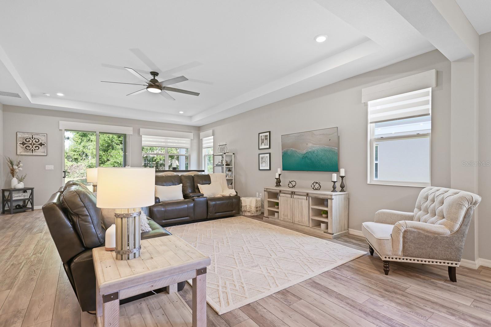 Listing photo id 7 for 520 Valri Park Drive