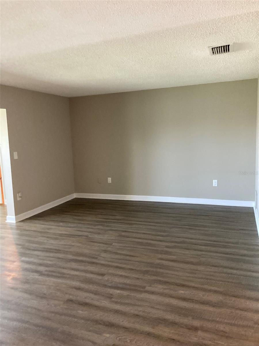 Image 13 of 47 For 5530 80th Street N A306