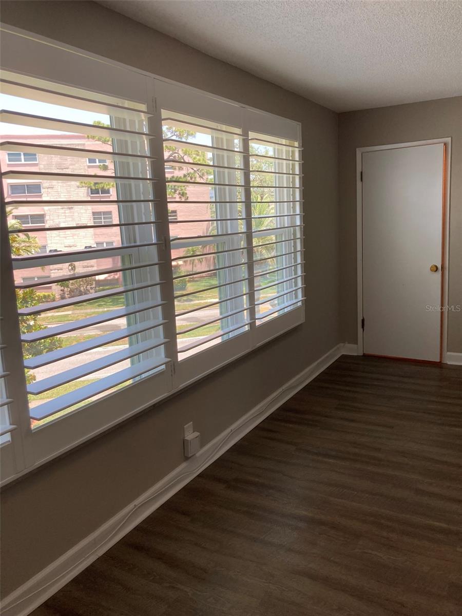 Image 16 of 47 For 5530 80th Street N A306