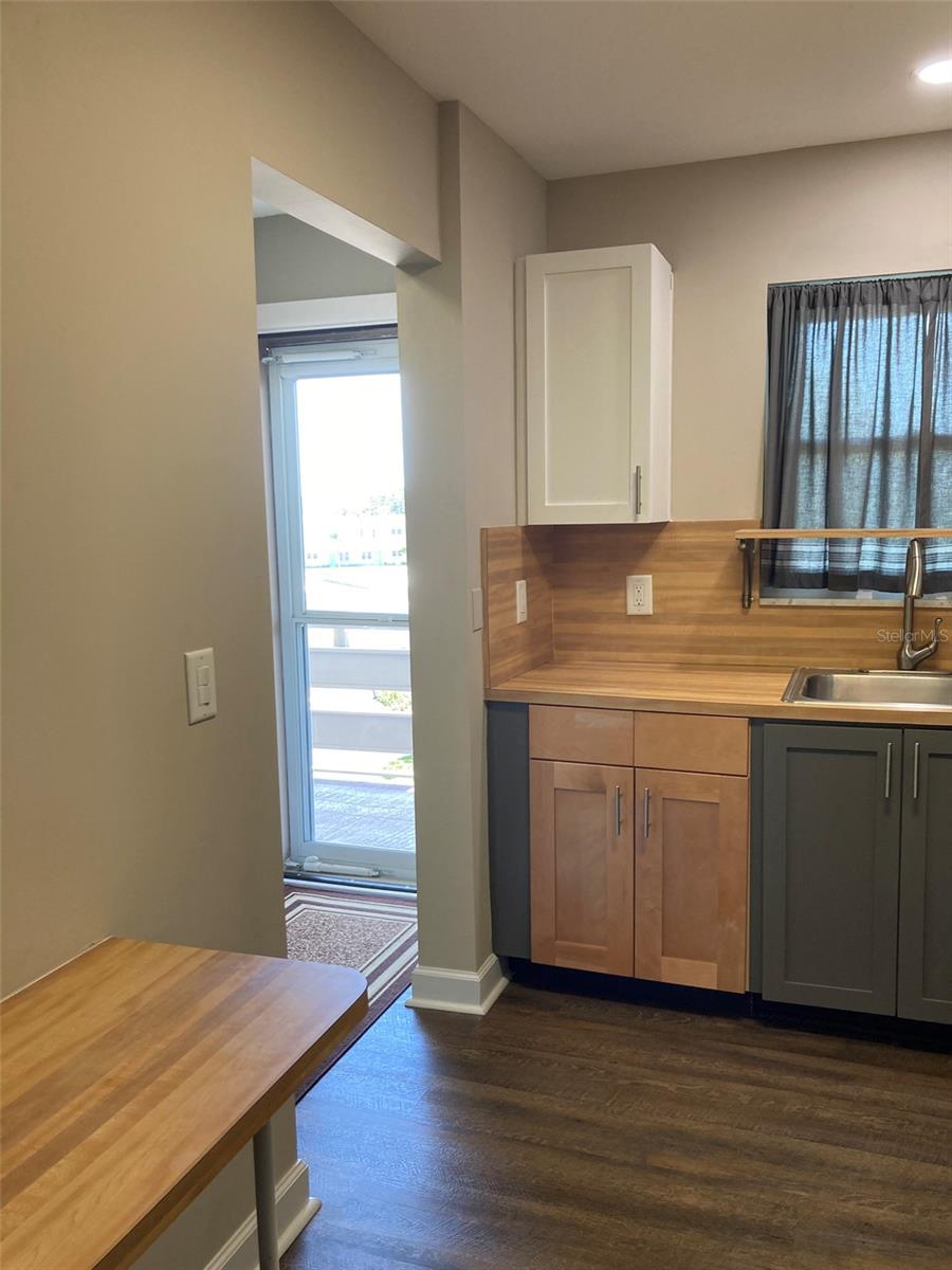 Image 2 of 47 For 5530 80th Street N A306