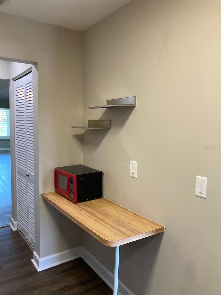 Image 6 of 47 For 5530 80th Street N A306