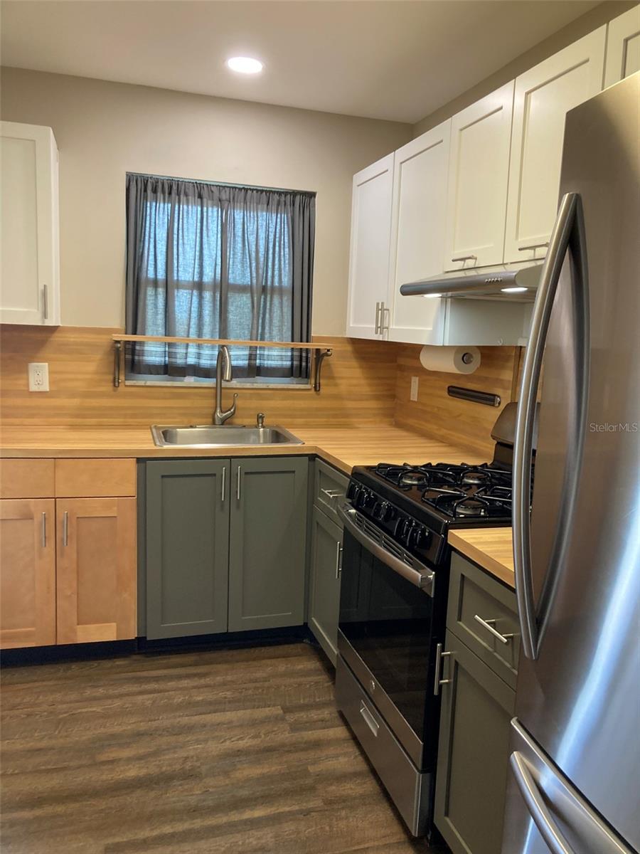 Image 8 of 47 For 5530 80th Street N A306
