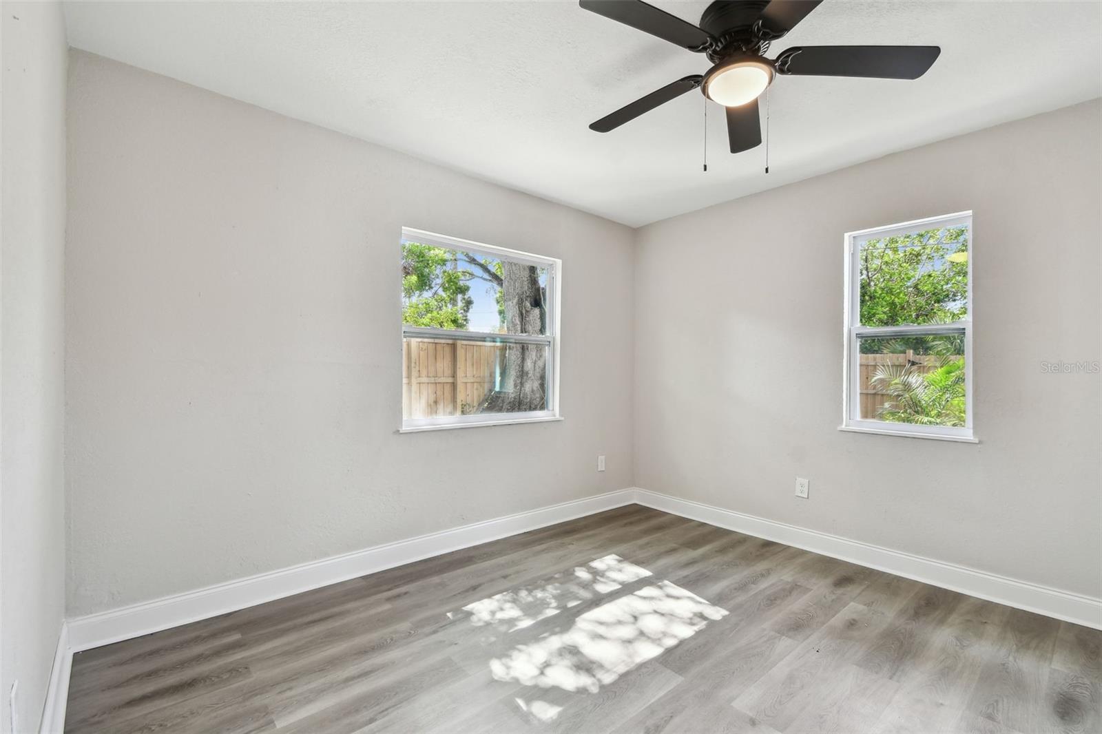 Image 18 of 37 For 2230 Melrose Avenue S