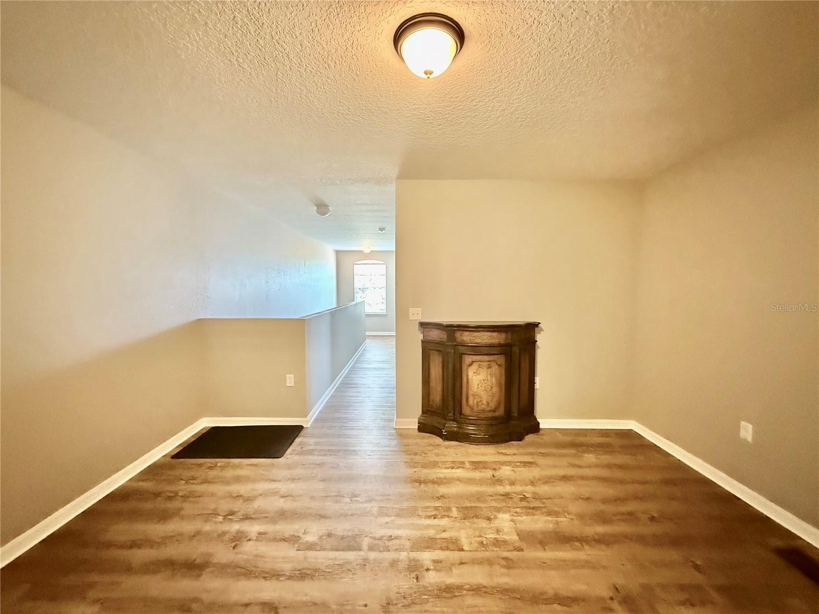 Listing photo id 16 for 4505 Ashburn Square Drive