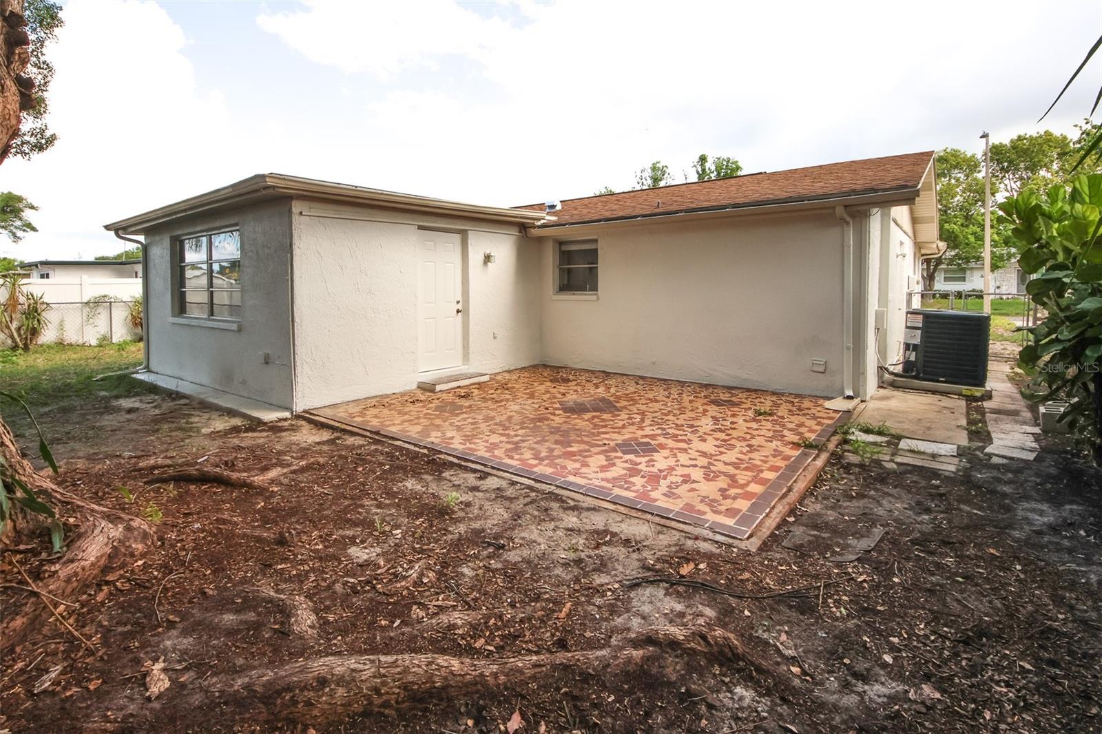 Image 23 of 25 For 7904 Judith Crescent