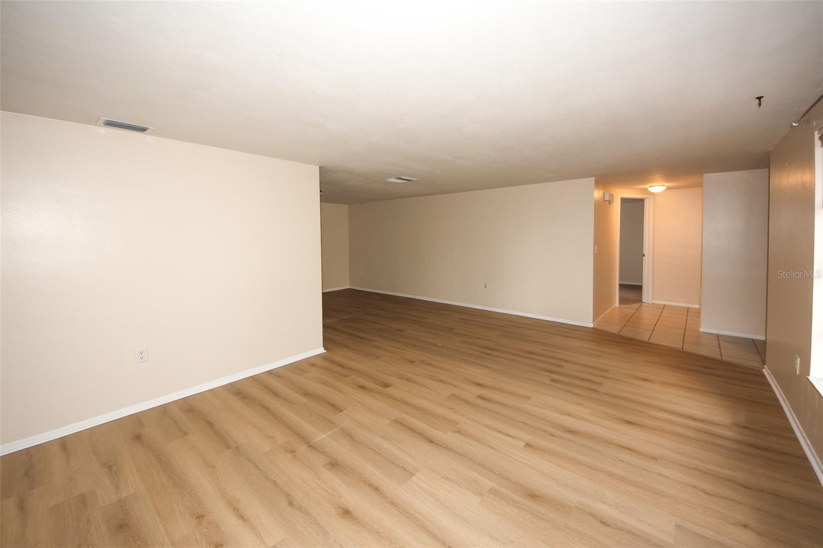 Image 6 of 25 For 7904 Judith Crescent