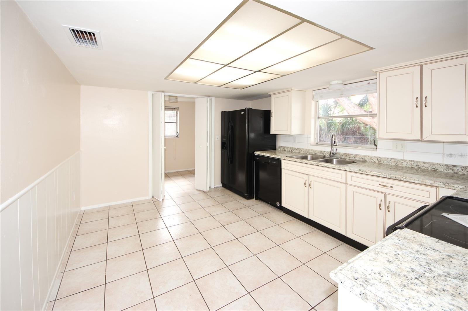 Image 8 of 25 For 7904 Judith Crescent