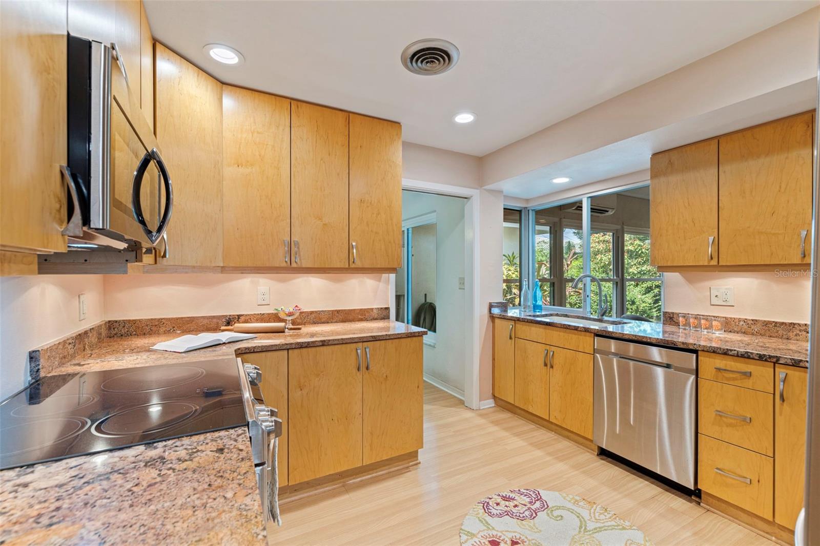 Image 12 of 44 For 5901 3rd Street S