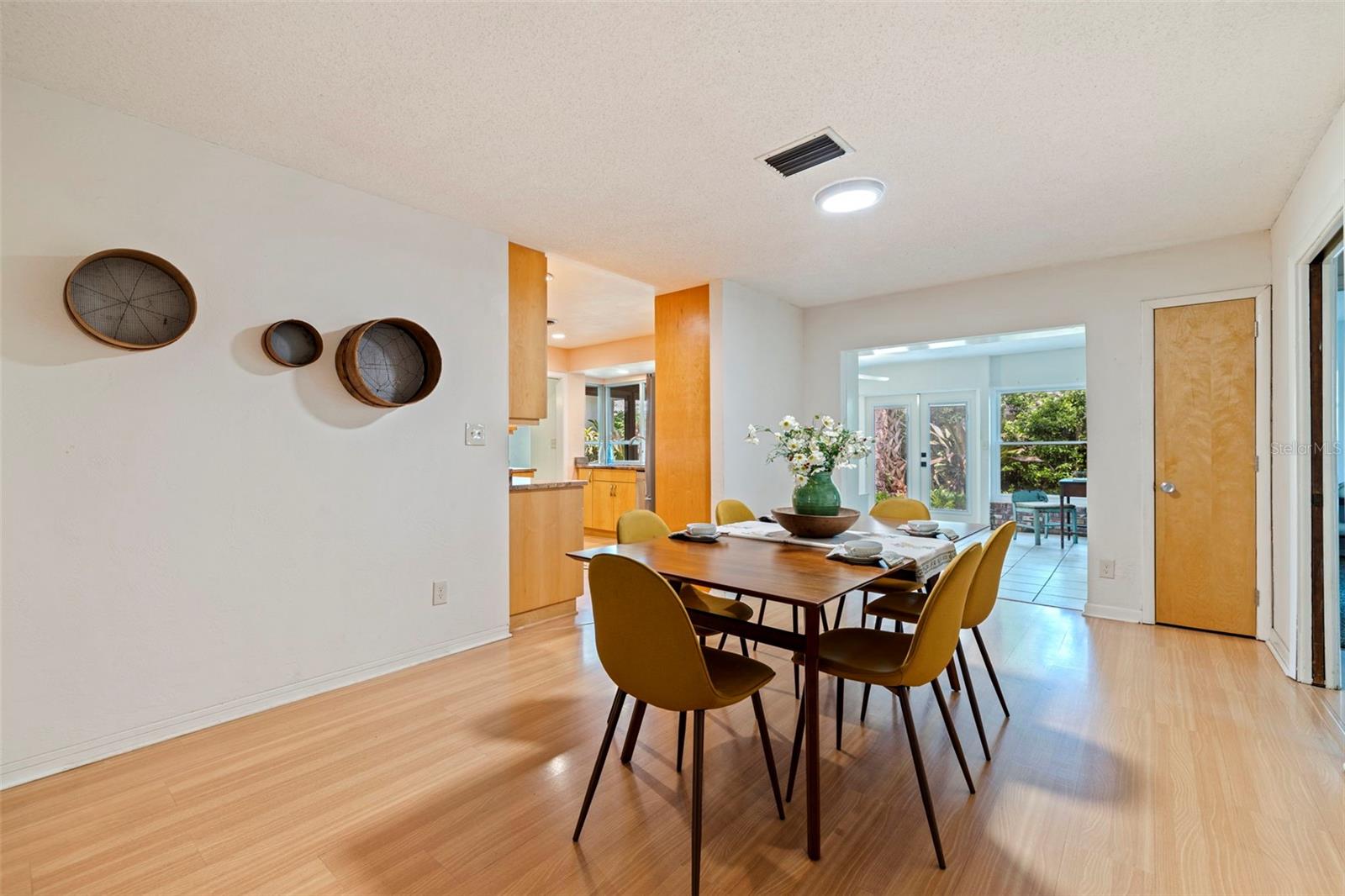 Image 16 of 44 For 5901 3rd Street S
