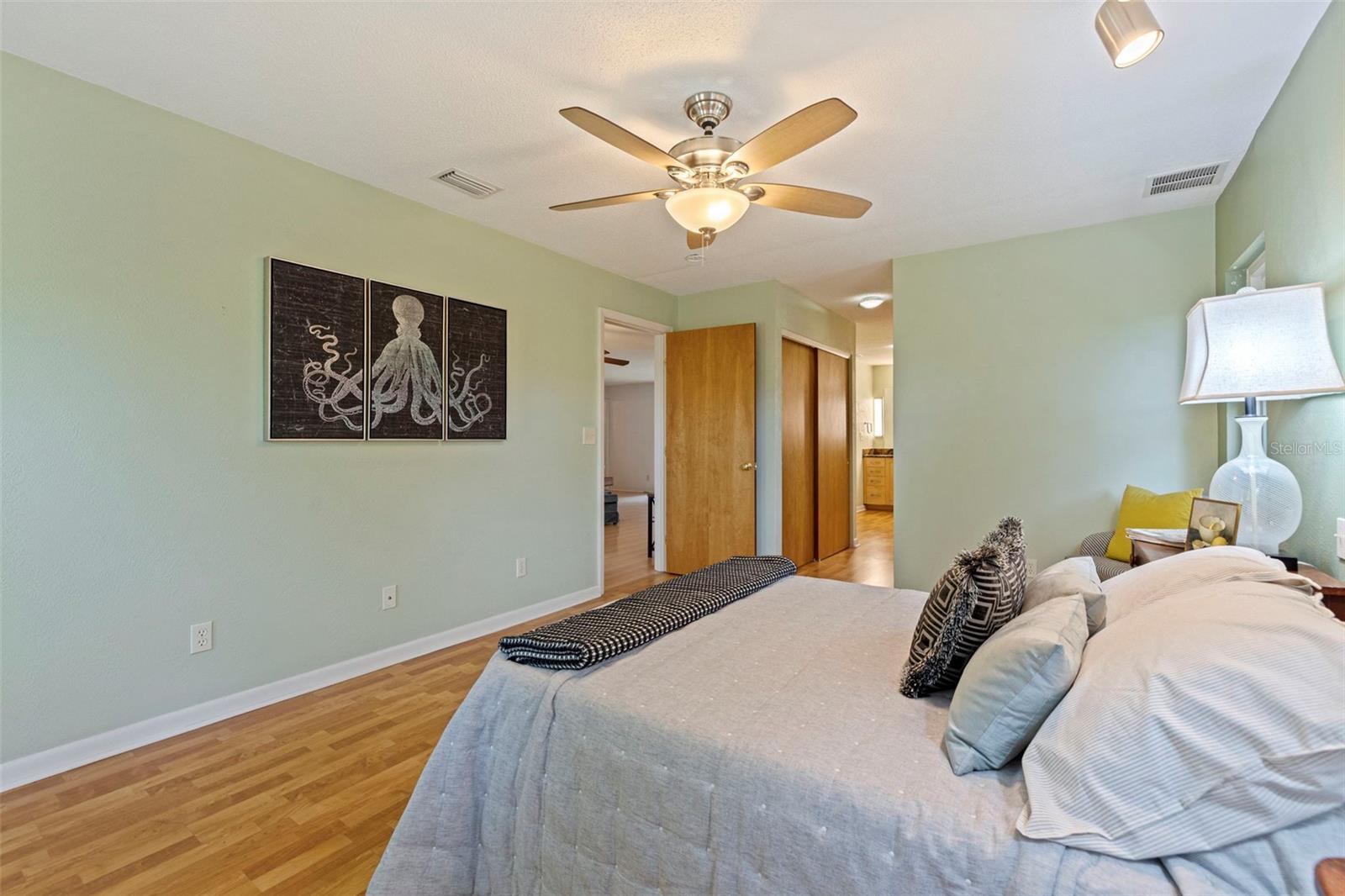 Image 22 of 44 For 5901 3rd Street S