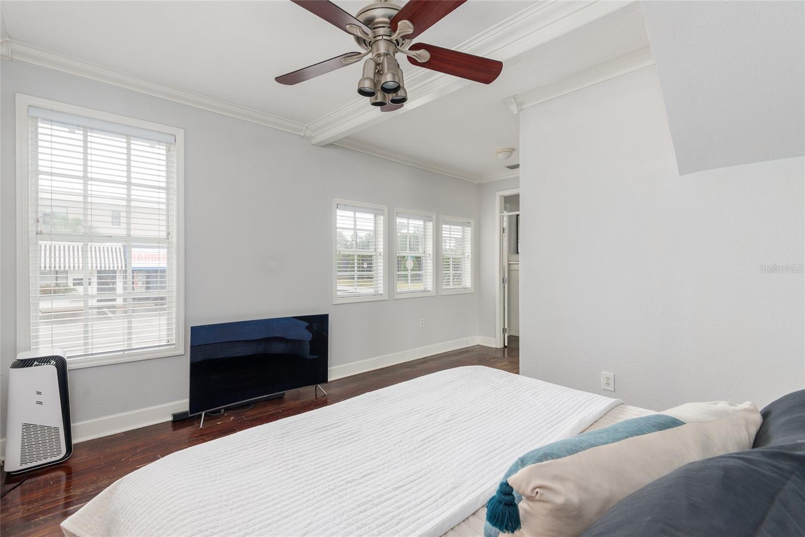 Image 15 of 27 For 3012 Julia Street
