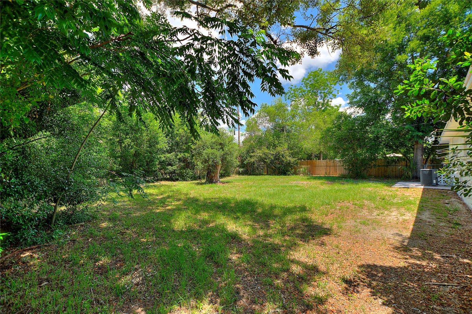 Listing photo id 22 for 20 Washington Street