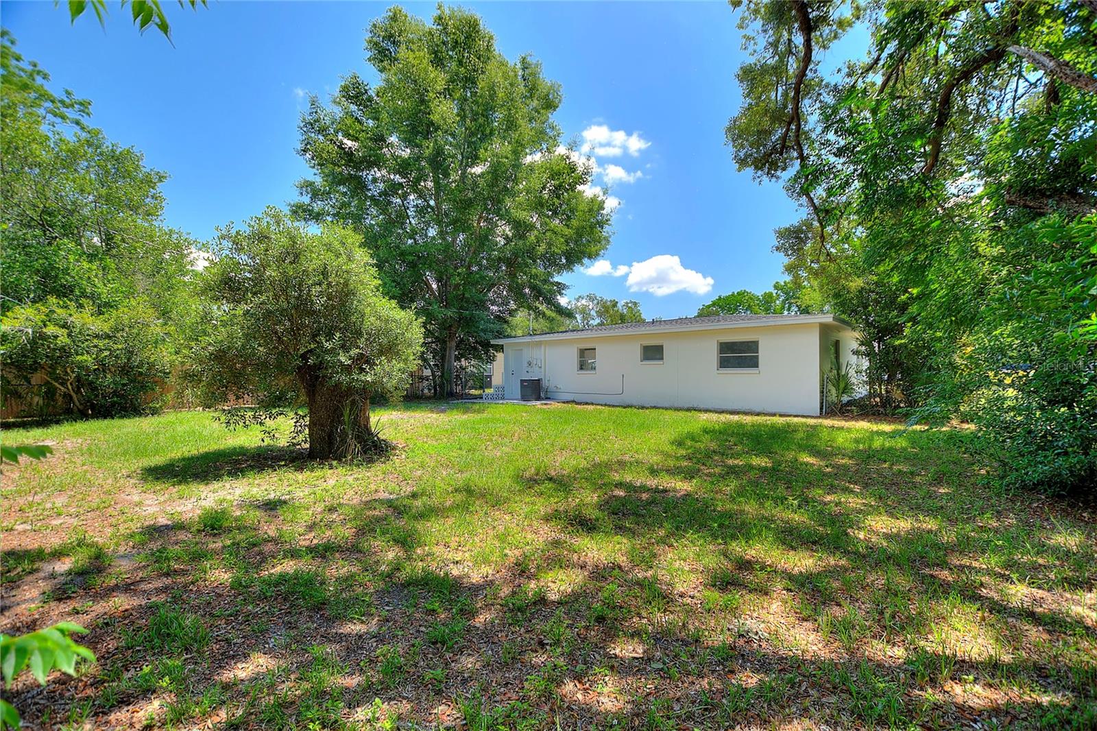 Listing photo id 27 for 20 Washington Street