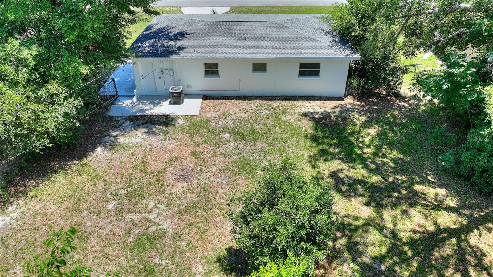 Listing photo id 28 for 20 Washington Street