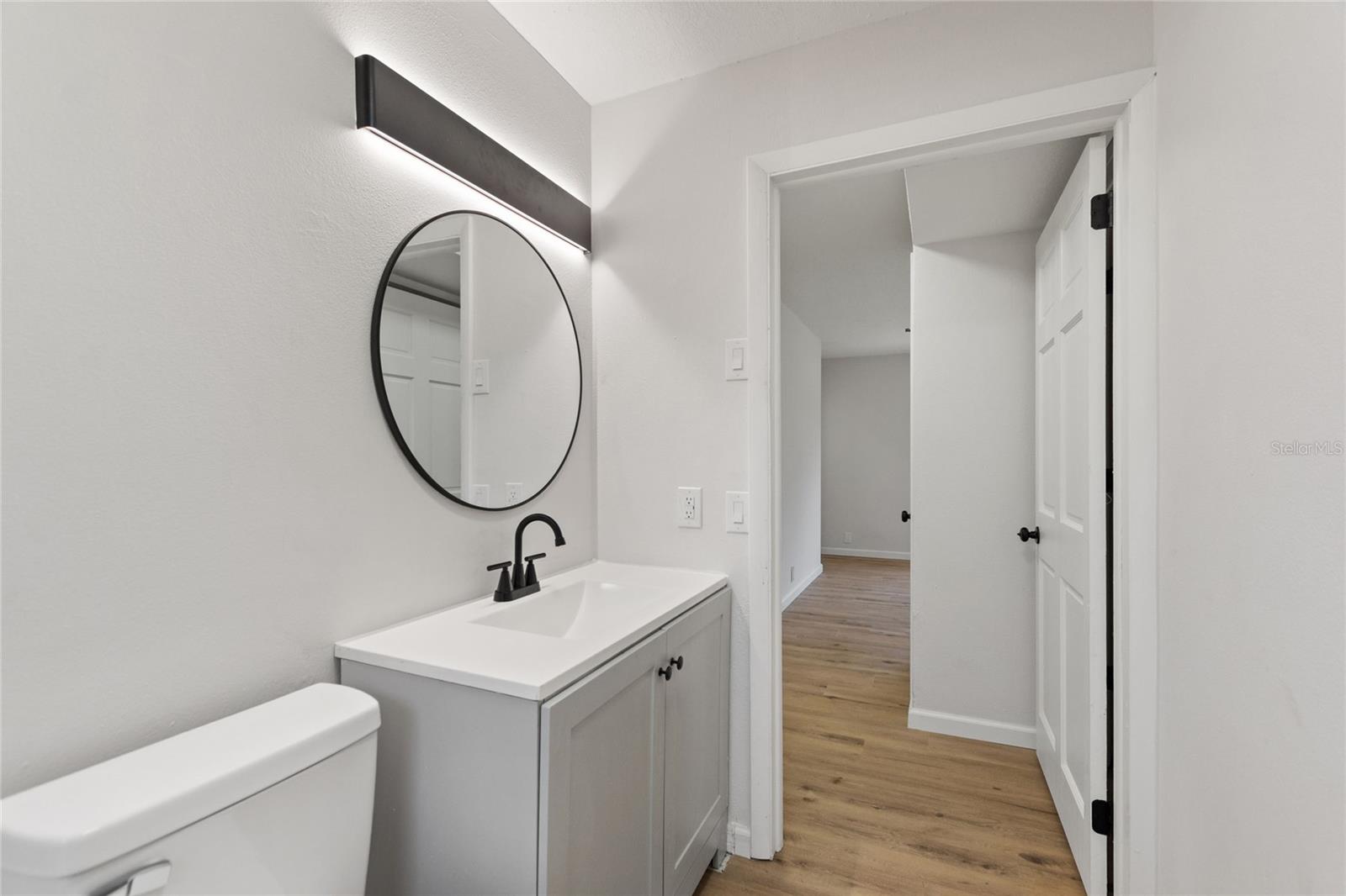 Listing photo id 6 for 20 Washington Street