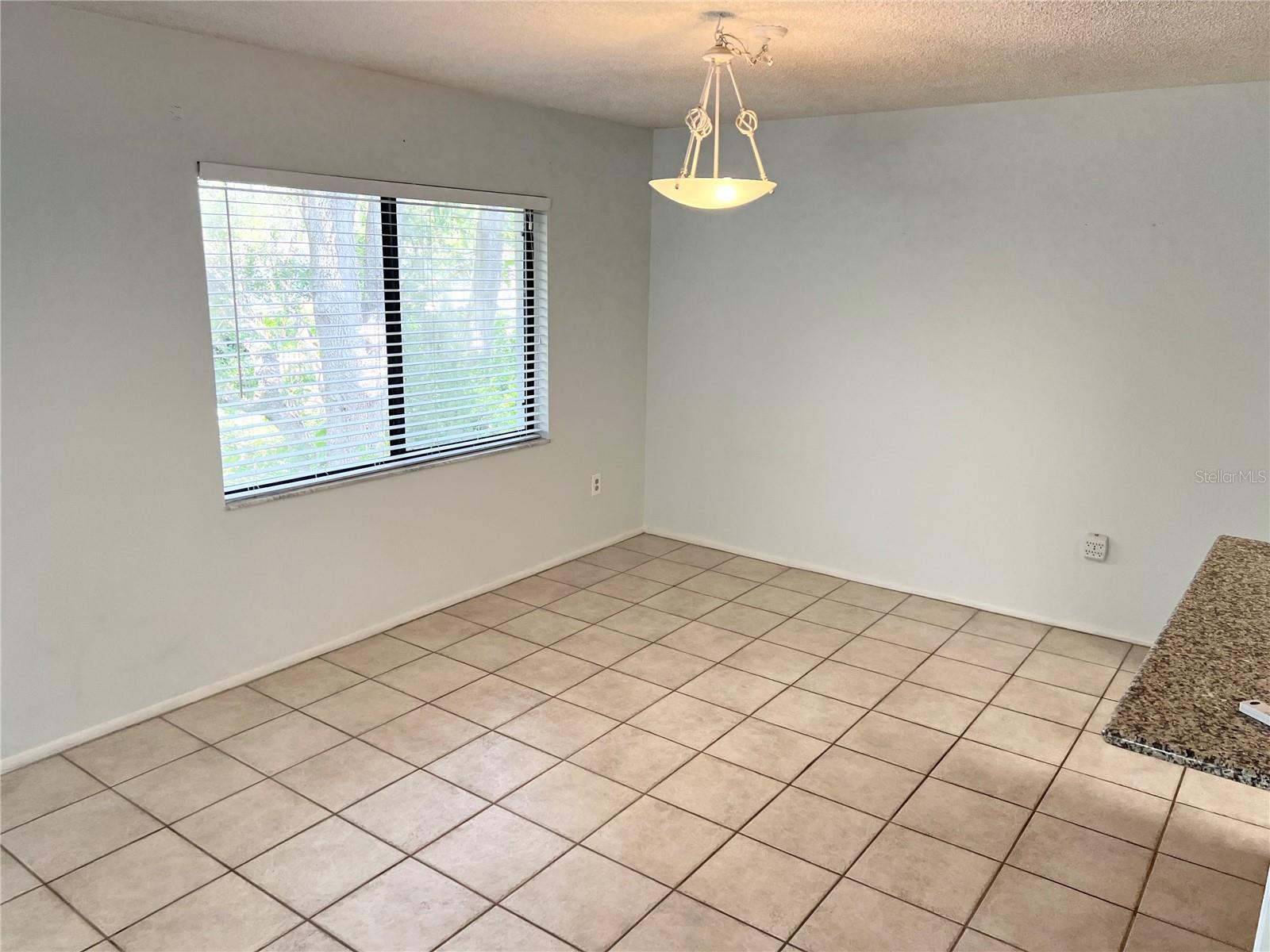 Image 8 of 27 For 647 Fairmont Avenue C