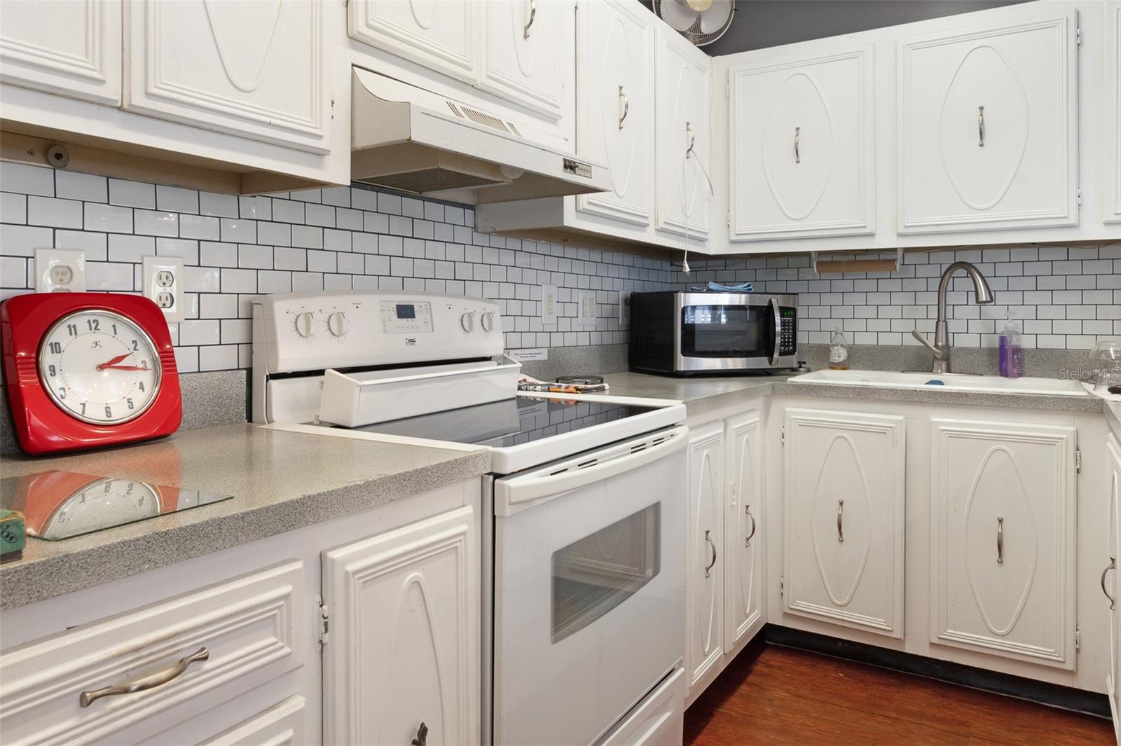 Image 18 of 30 For 801 83rd Avenue N 209
