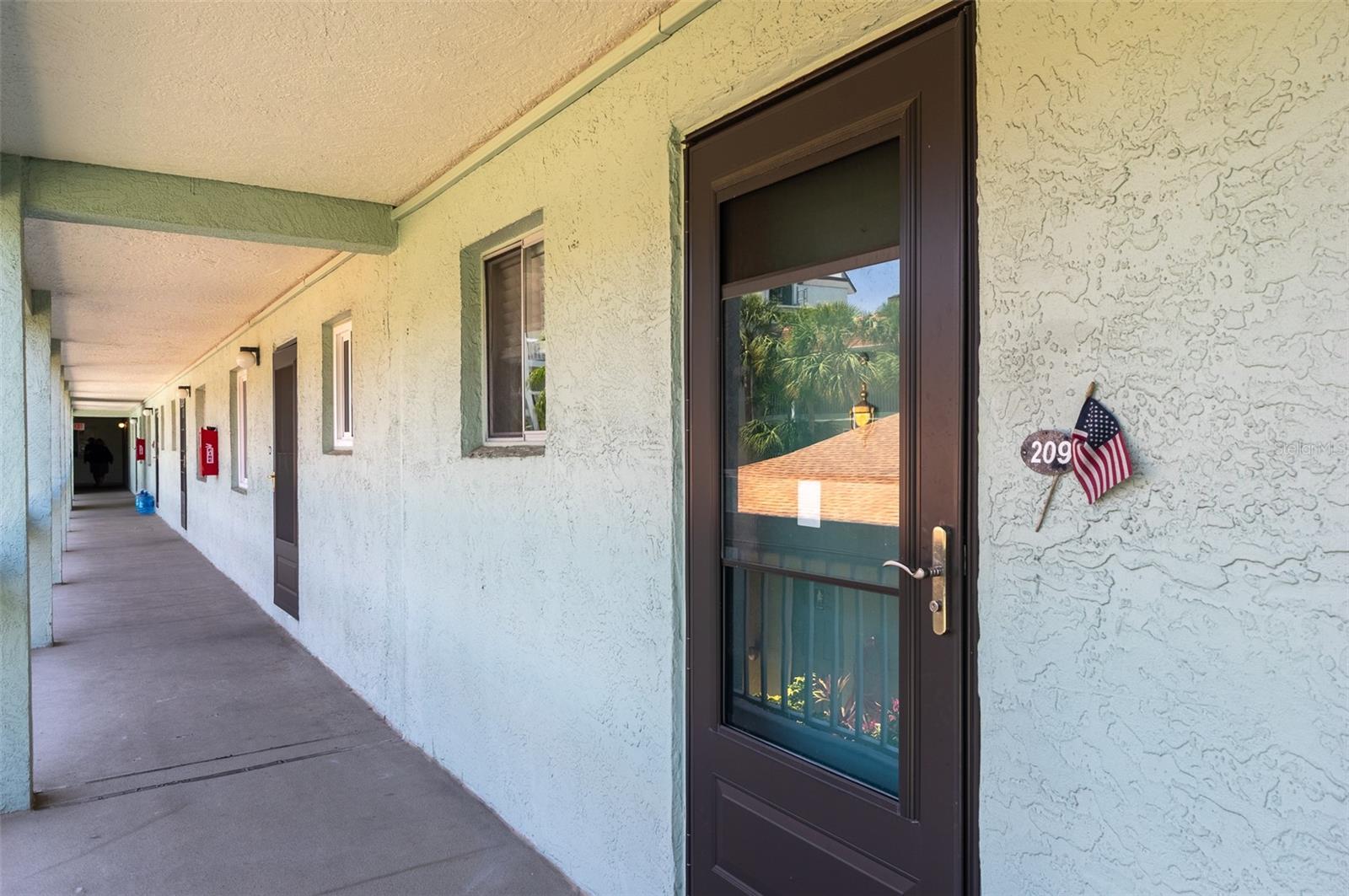 Image 3 of 30 For 801 83rd Avenue N 209