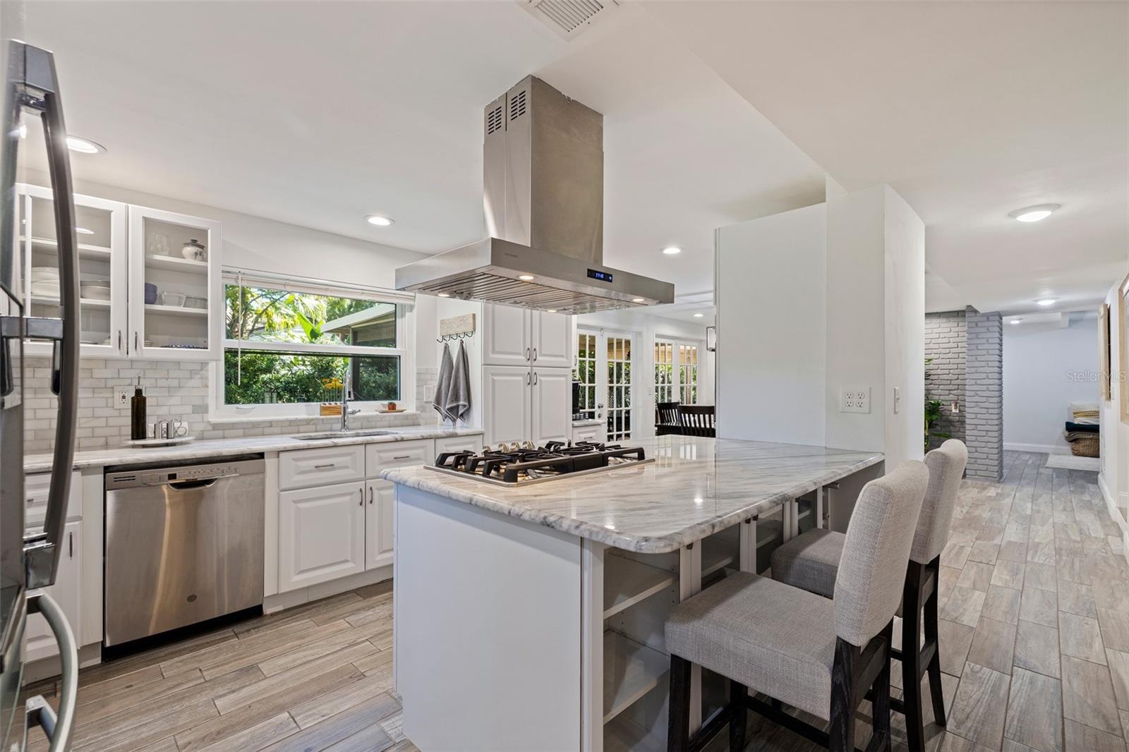 Image 12 of 54 For 768 Pinellas Point Drive S