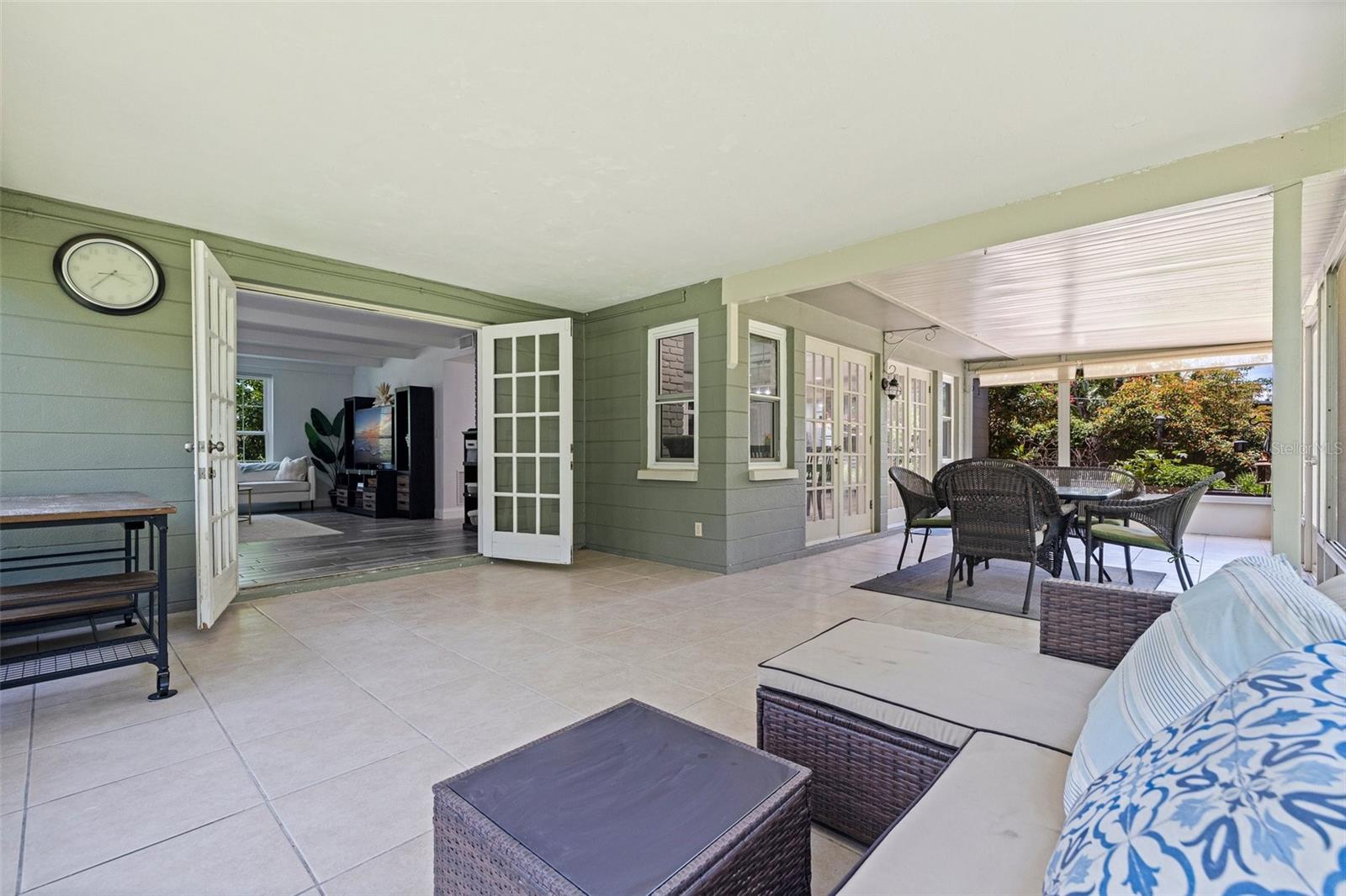 Image 18 of 54 For 768 Pinellas Point Drive S