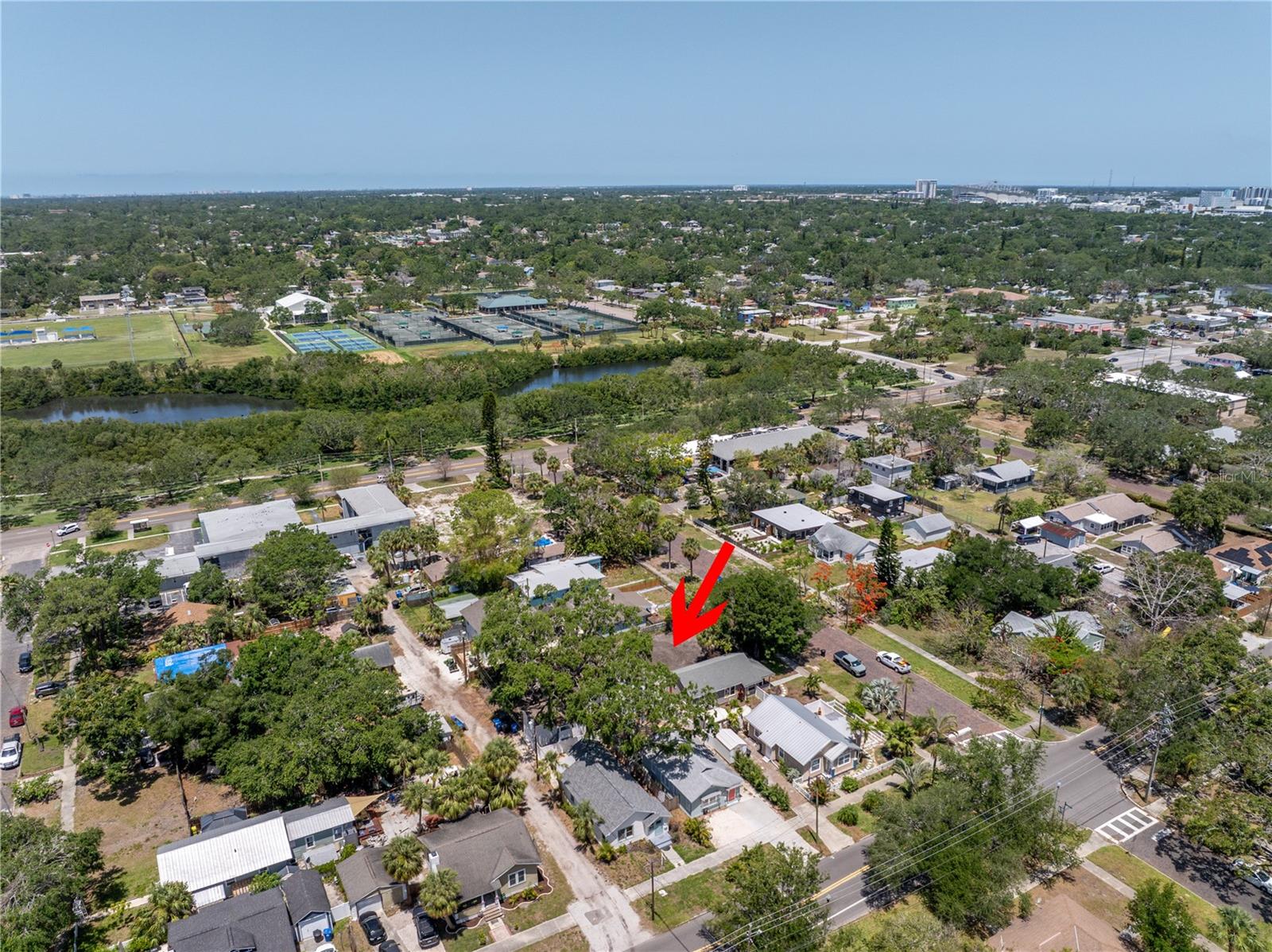 Listing photo id 6 for 320 20th Avenue S