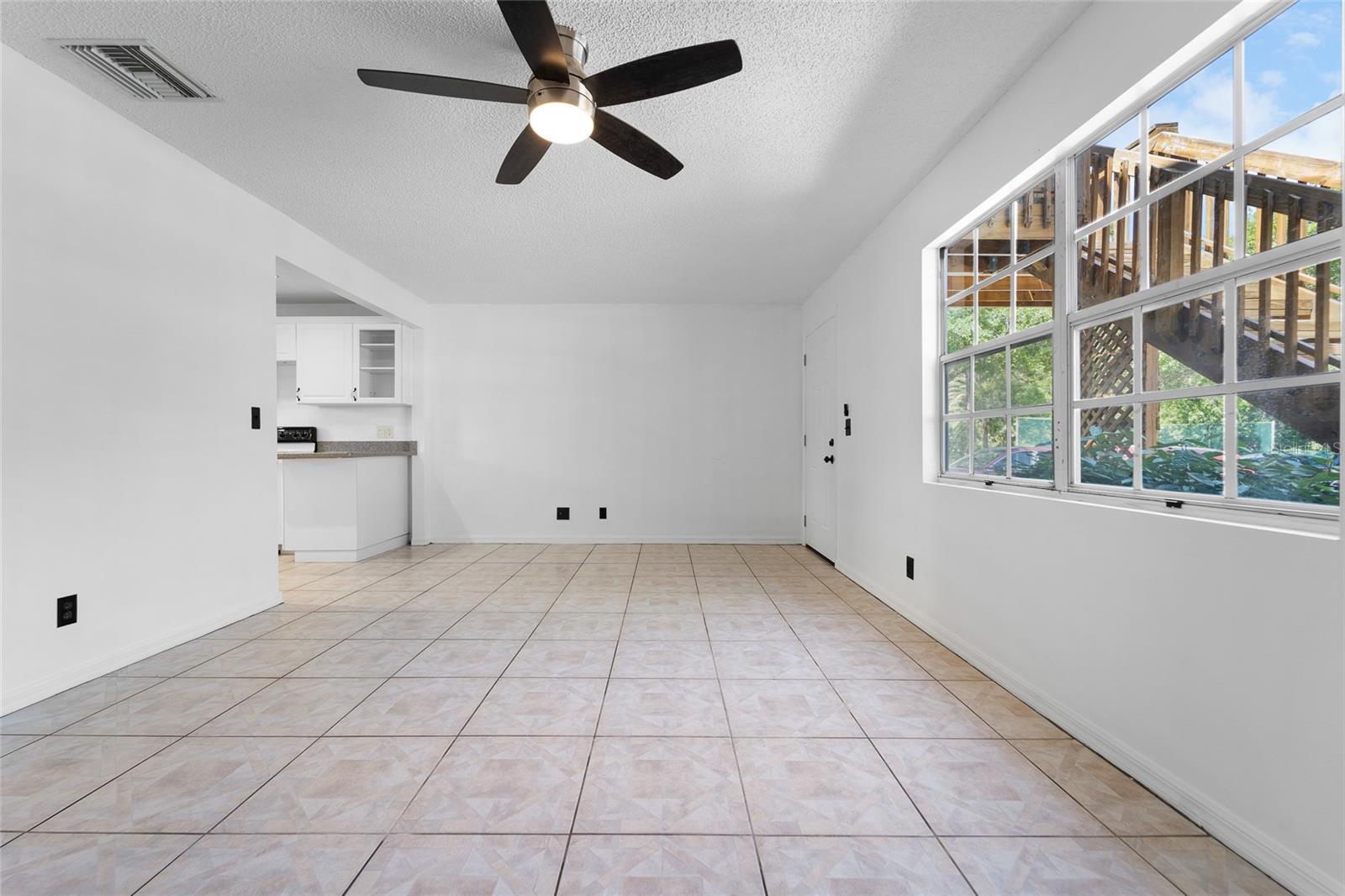 Image 10 of 20 For 5549 67th Avenue N 815